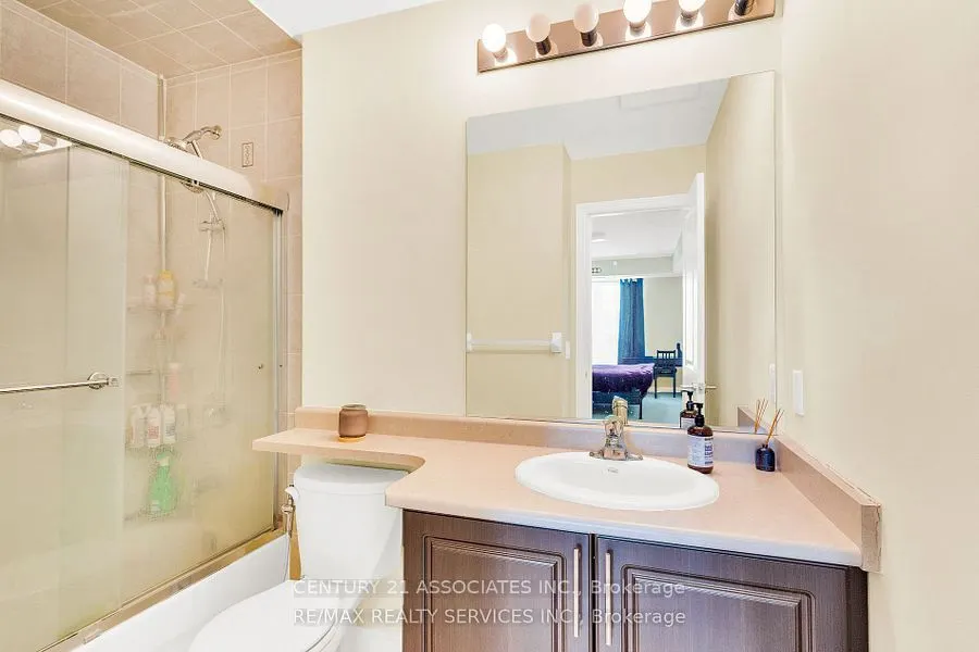 216 Oak Park Boulevard, #420