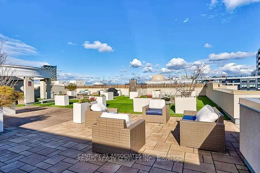 216 Oak Park Boulevard, #420