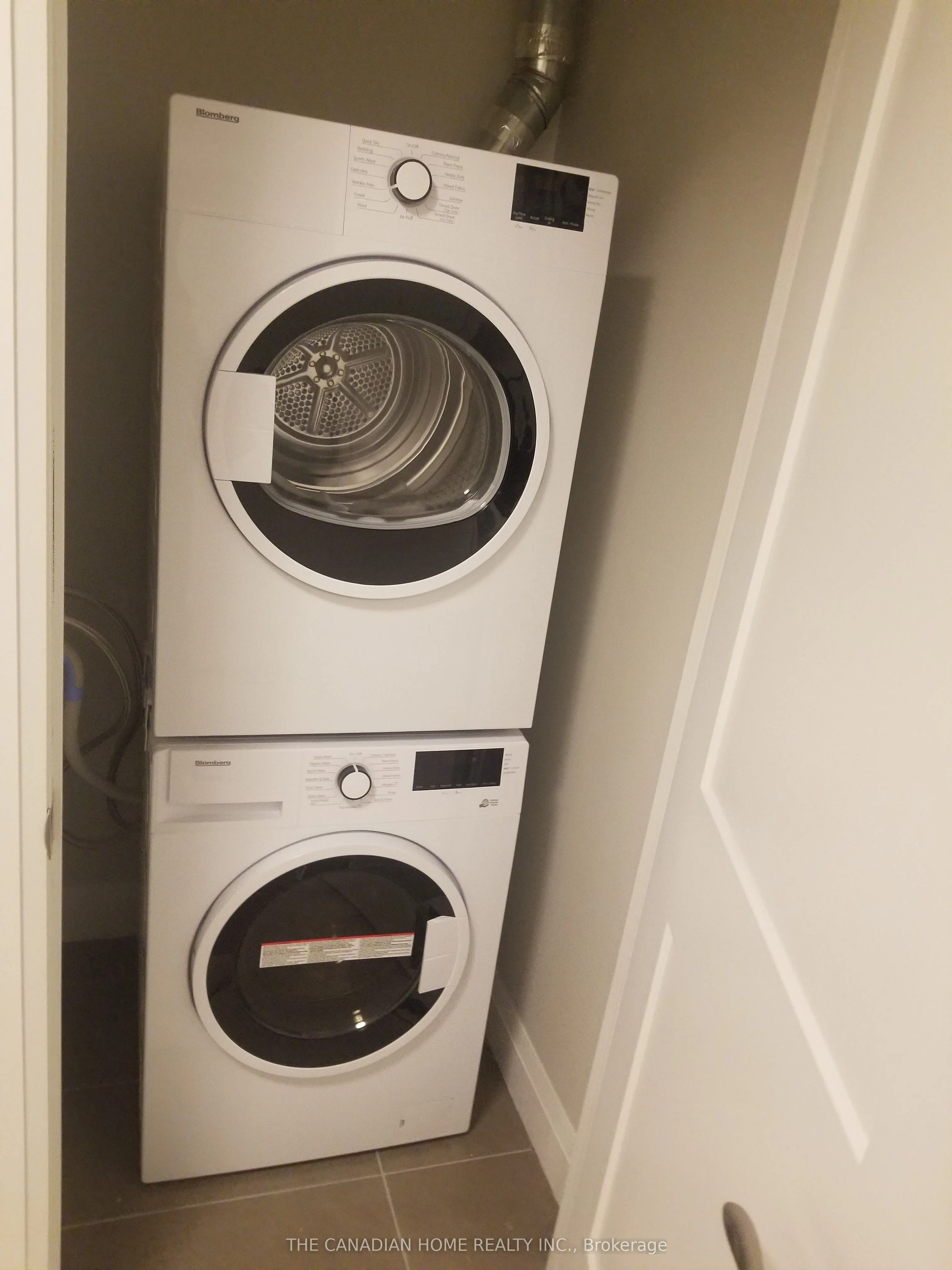 15 LYNCH Street, #1403