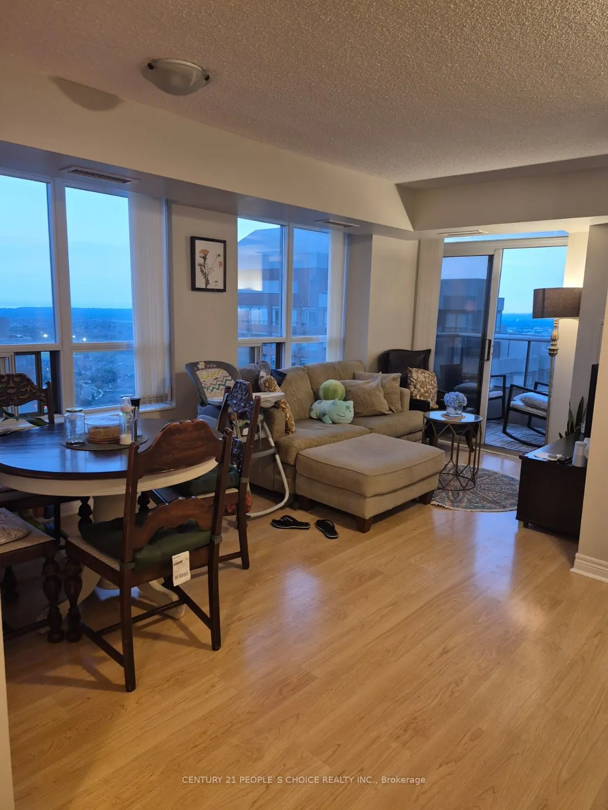 310 Burnhamthorpe Road W, #2312