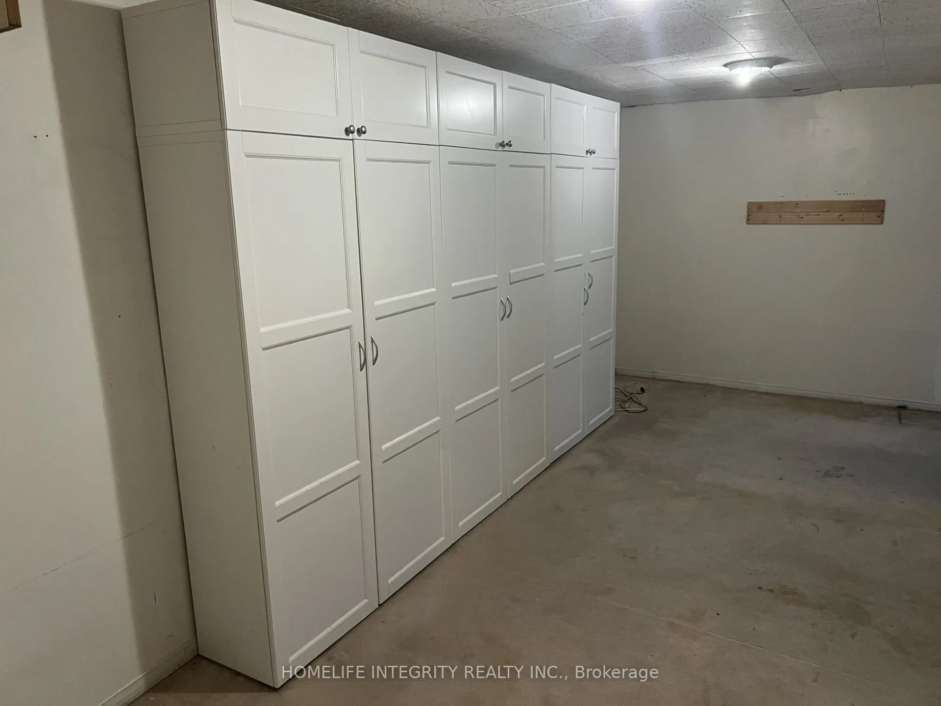 163 Archdekin Drive