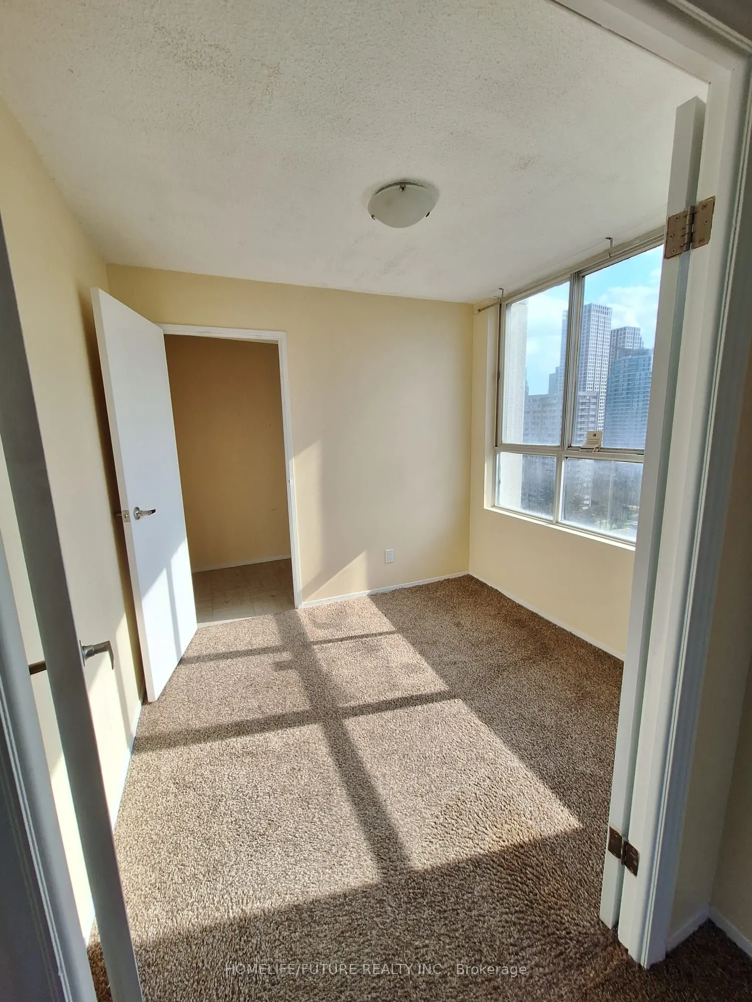 3695 Kaneff Crescent, #1708