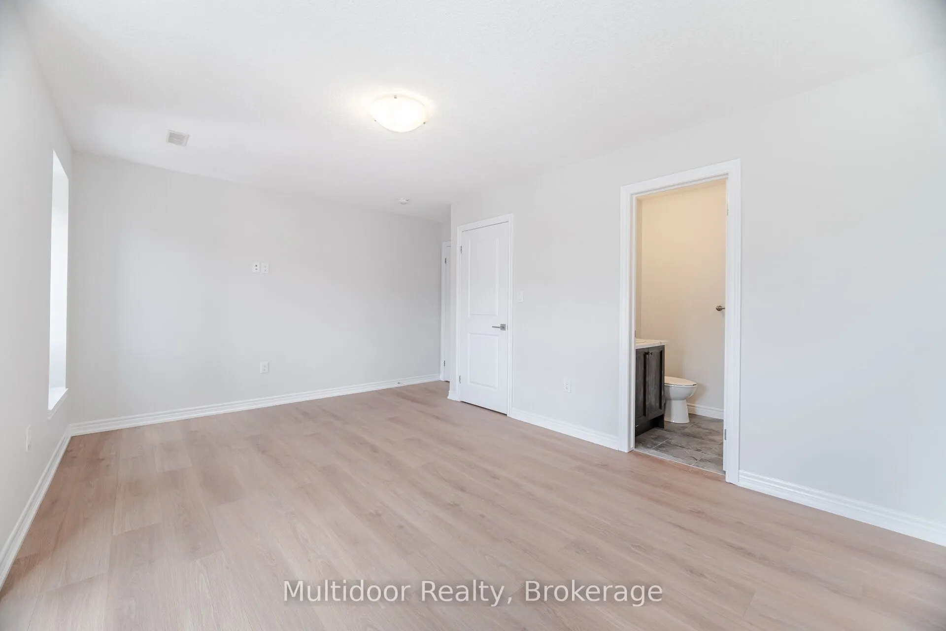 445 Ontario Street S, #52