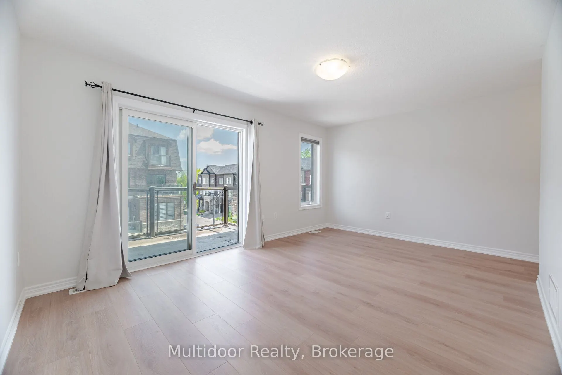 445 Ontario Street S, #52