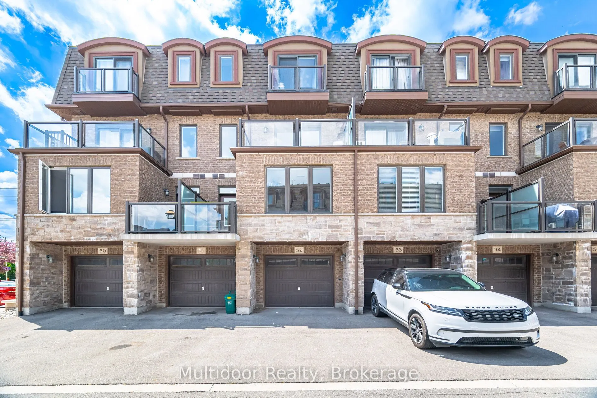 445 Ontario Street S, #52