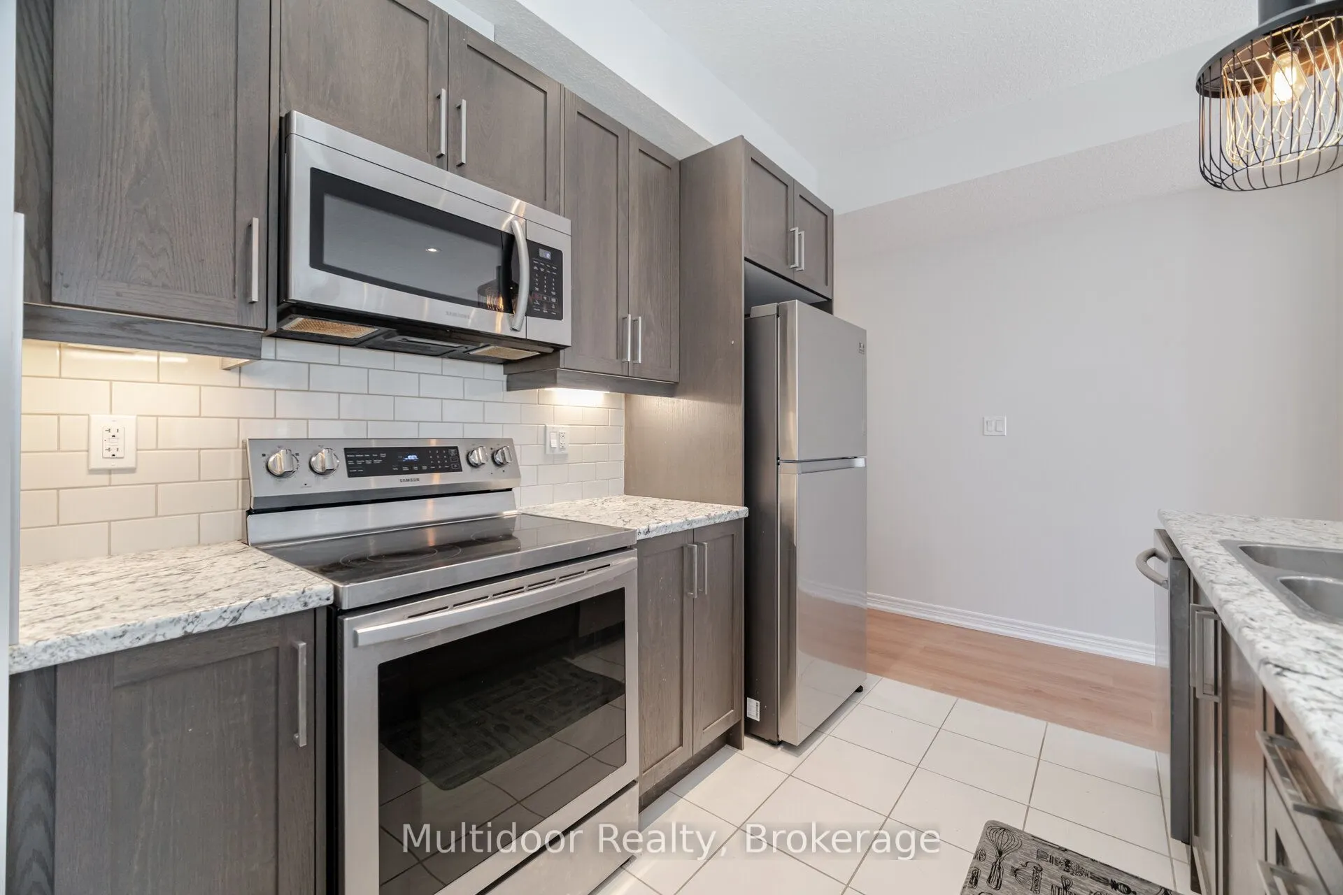 445 Ontario Street S, #52