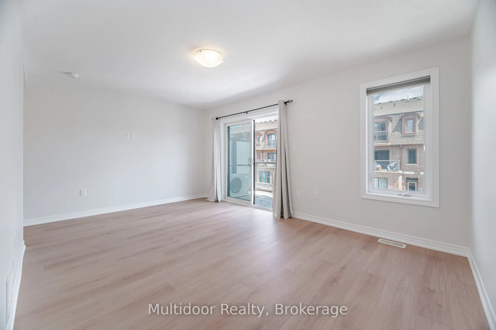 445 Ontario Street S, #52