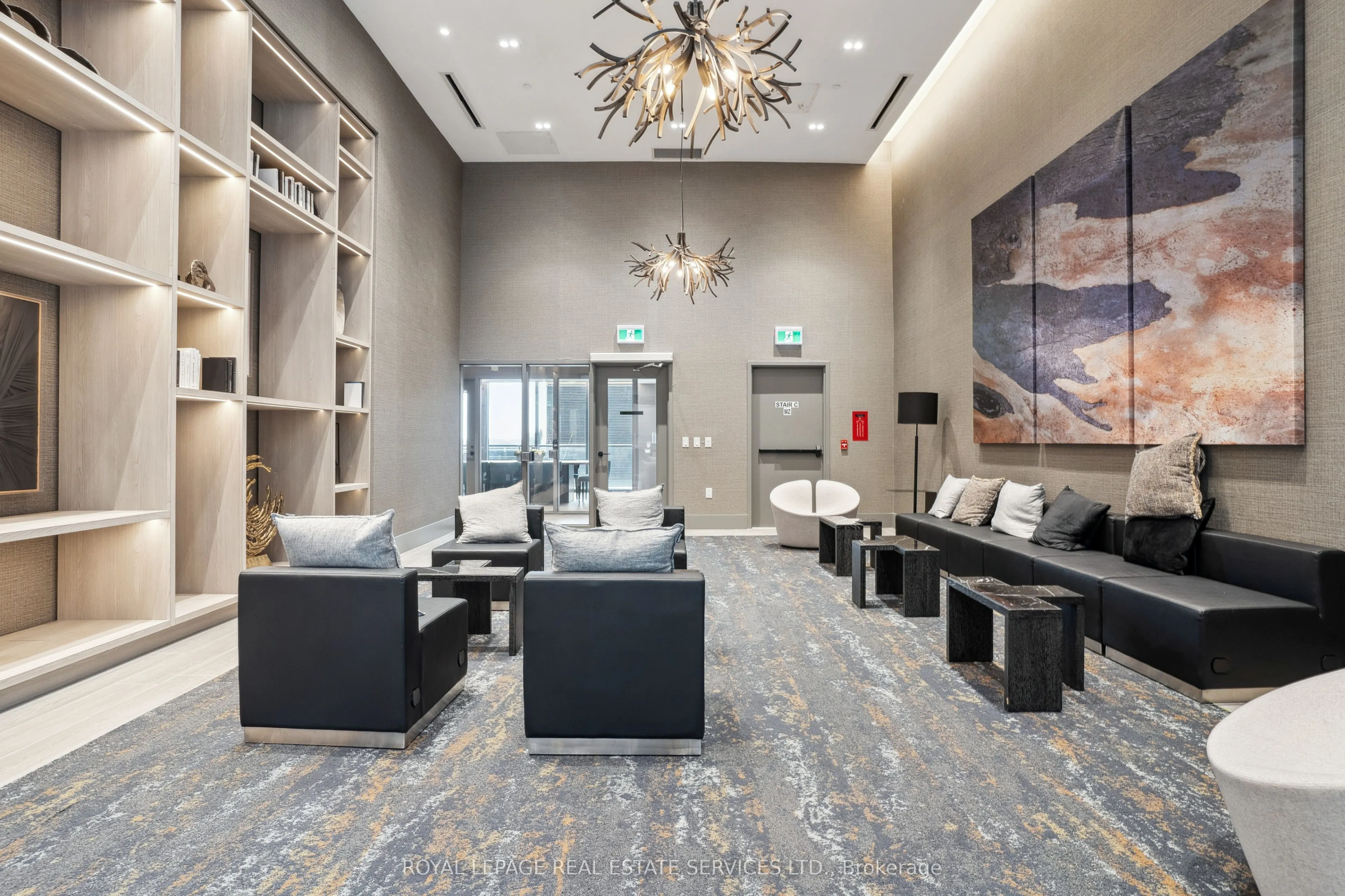 2450 Old Bronte Road, #720