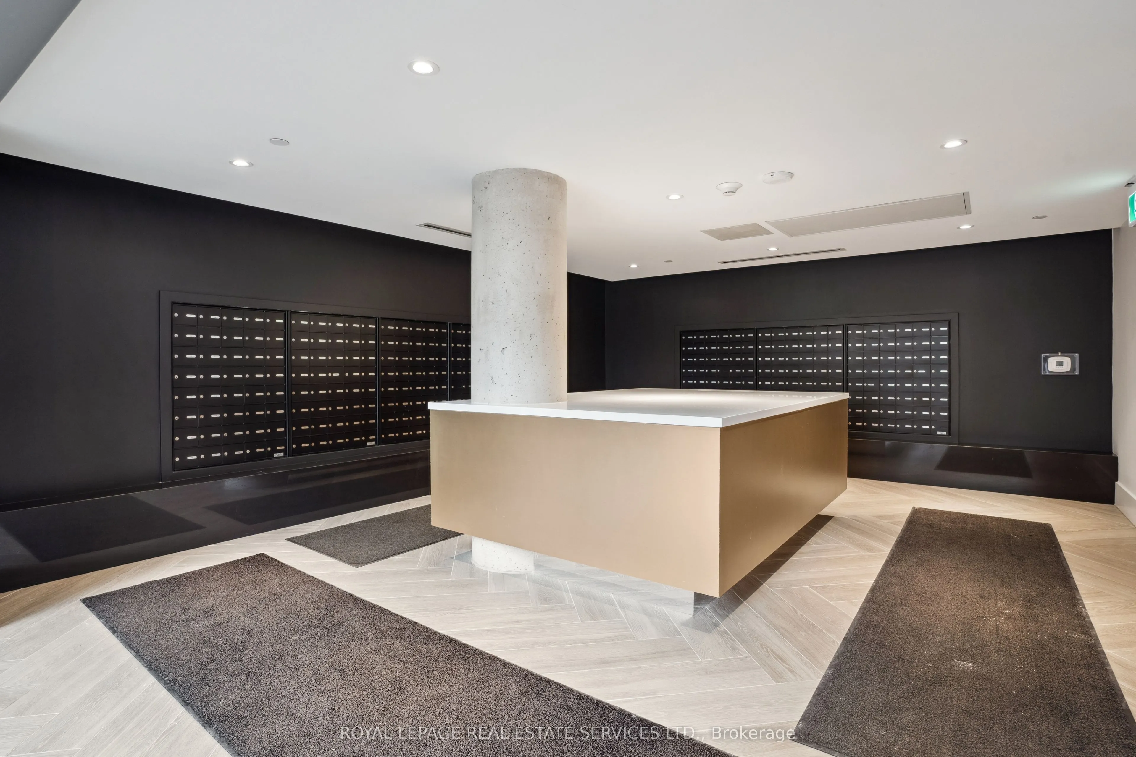 2450 Old Bronte Road, #720