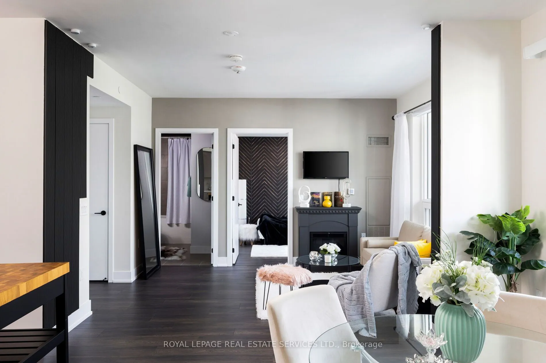 2450 Old Bronte Road, #720