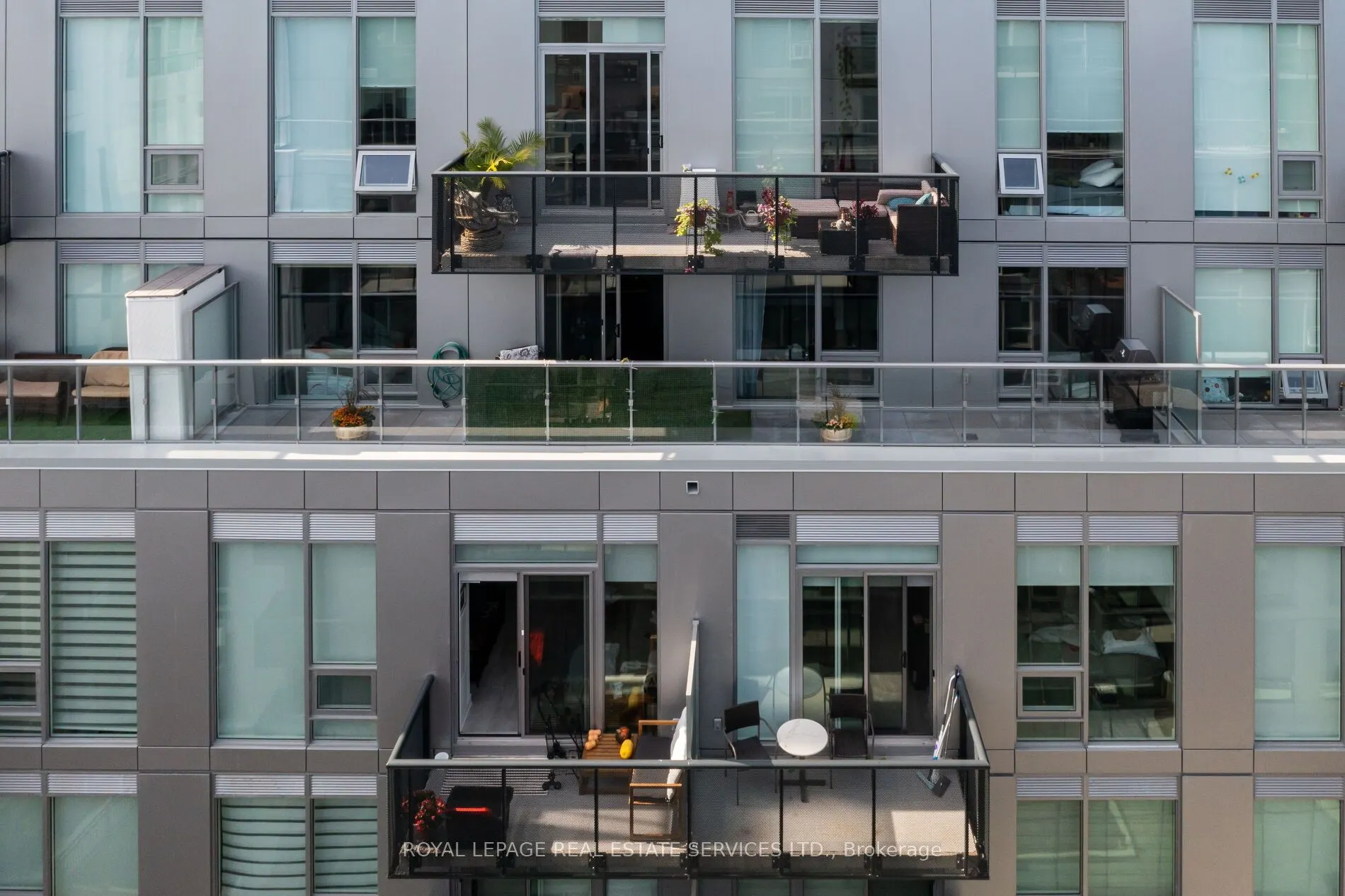 2450 Old Bronte Road, #720