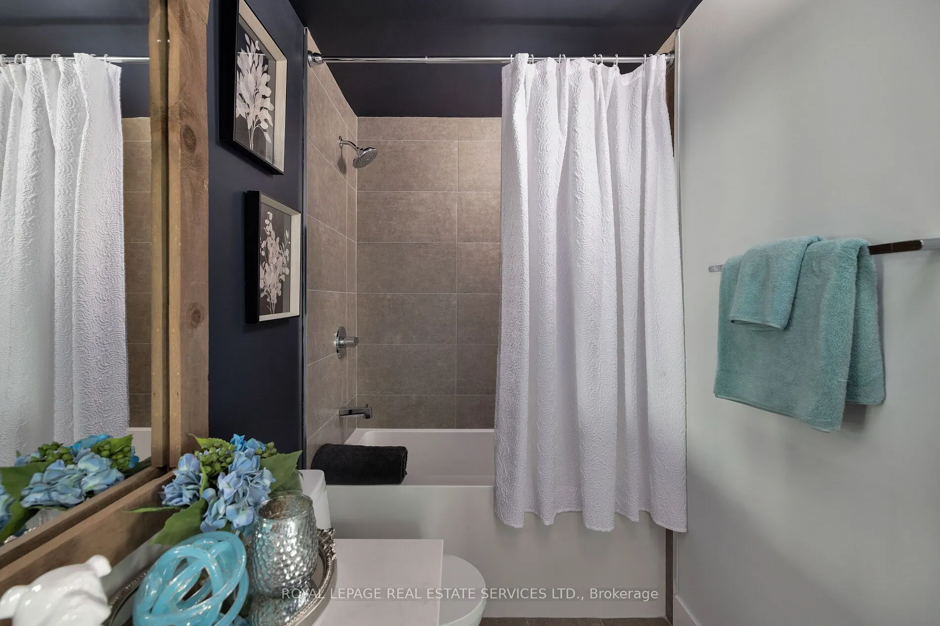 2450 Old Bronte Road, #720