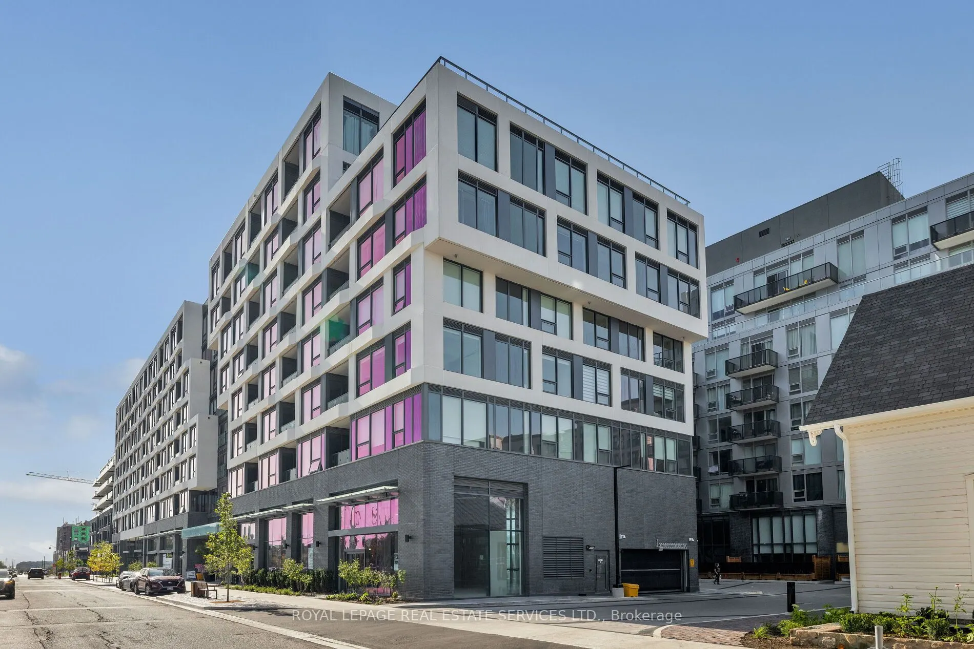 2450 Old Bronte Road, #720