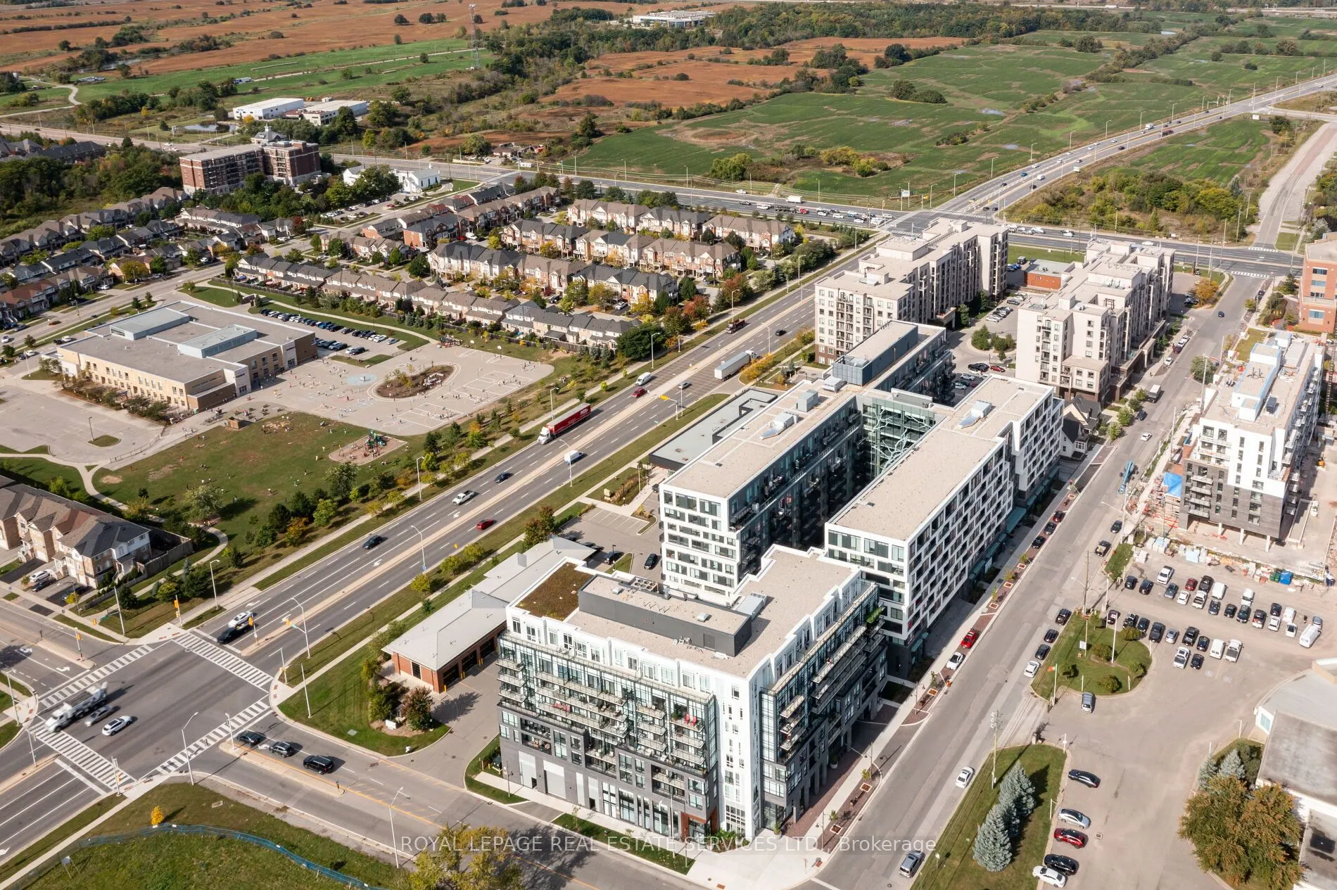 2450 Old Bronte Road, #720