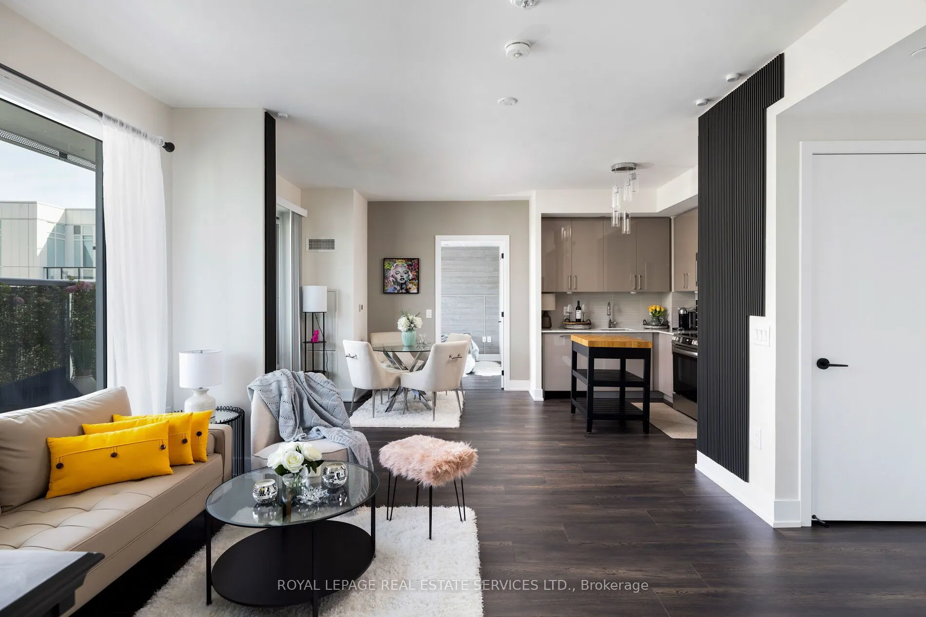 2450 Old Bronte Road, #720