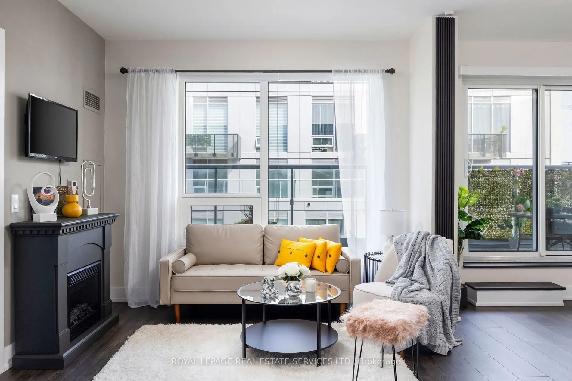 2450 Old Bronte Road, #720