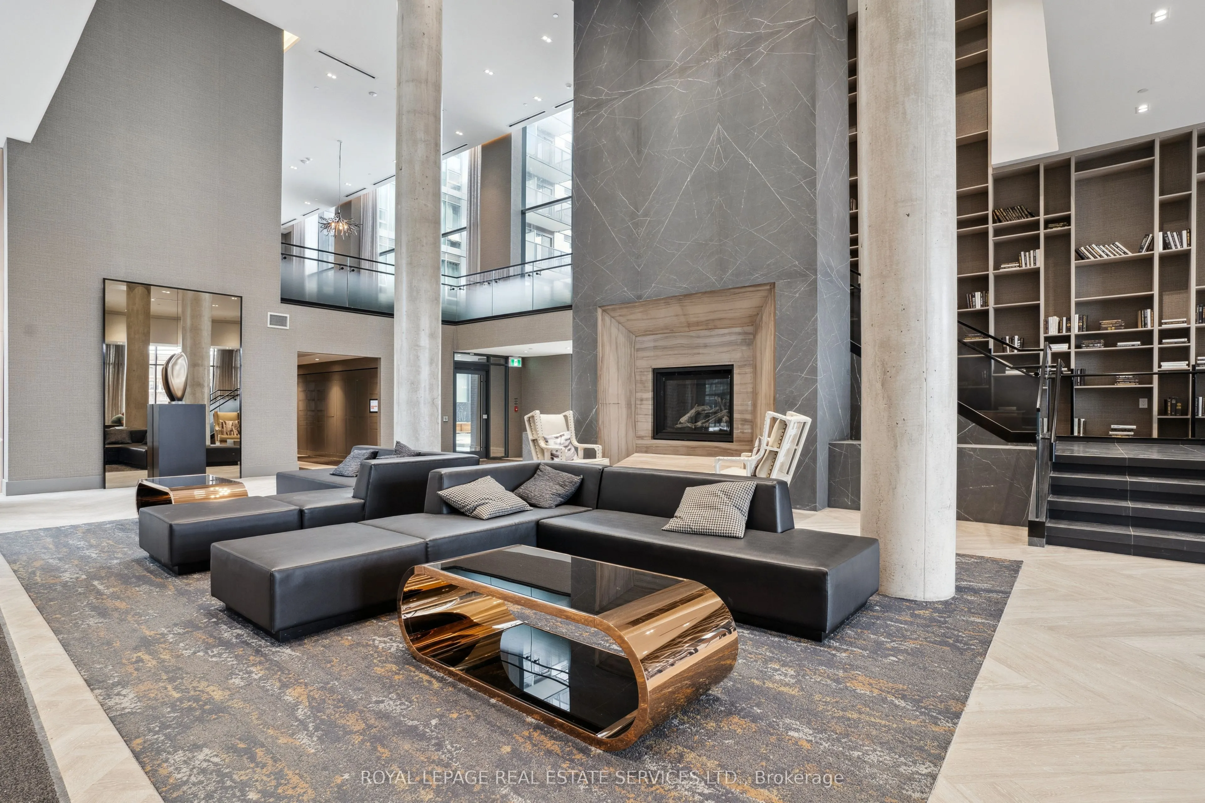 2450 Old Bronte Road, #720