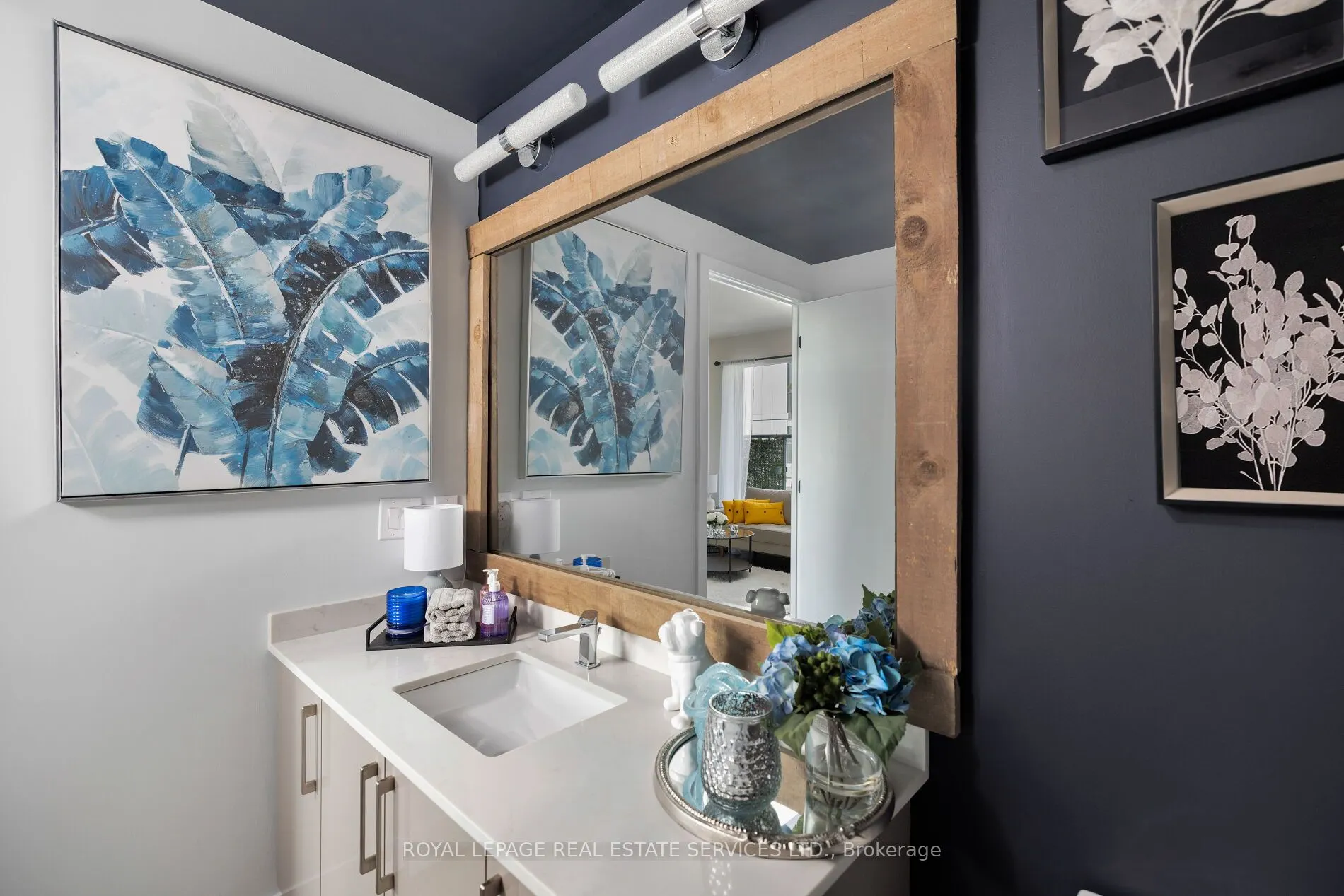 2450 Old Bronte Road, #720