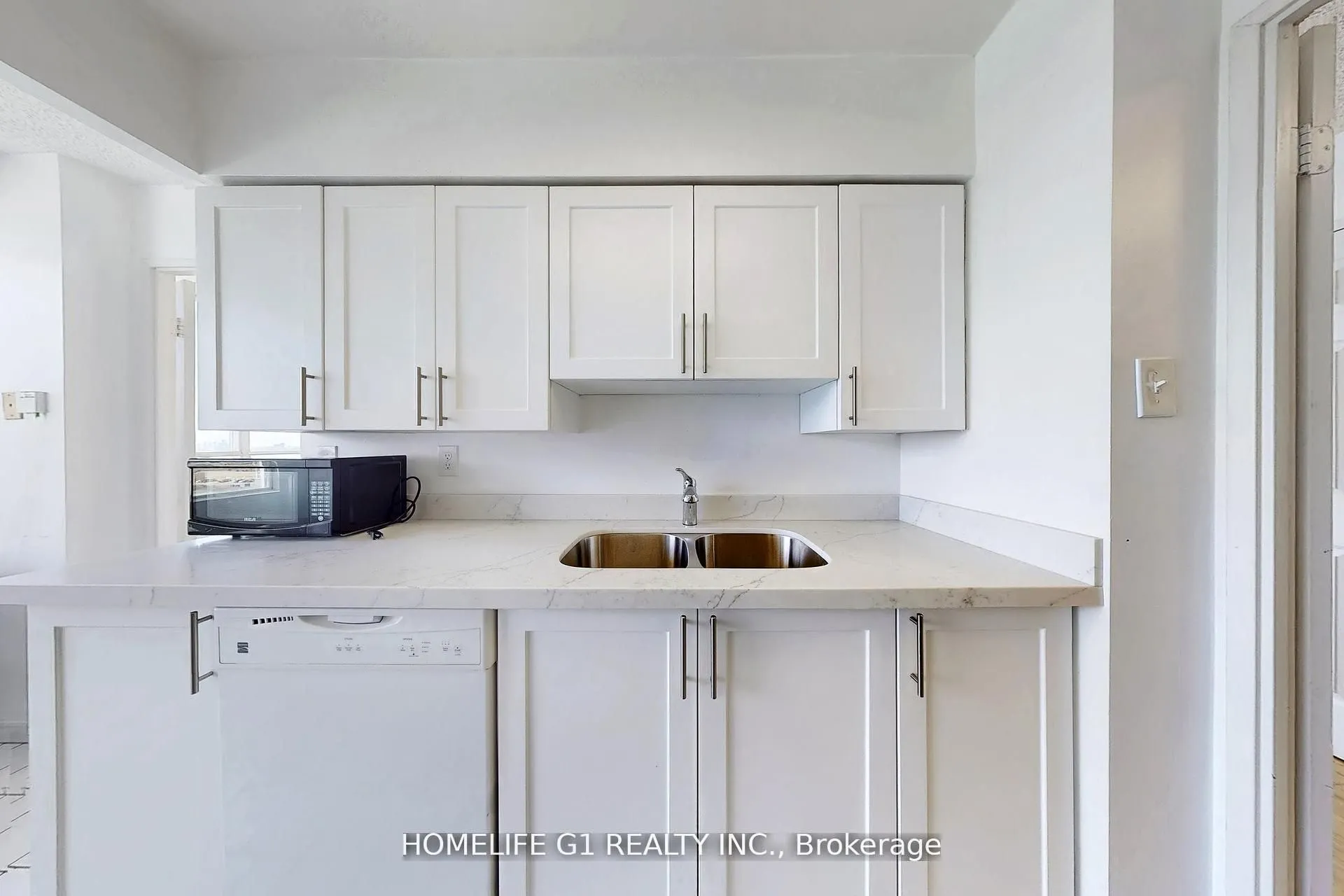 50 Kingsbridge Garden Circle, #1111