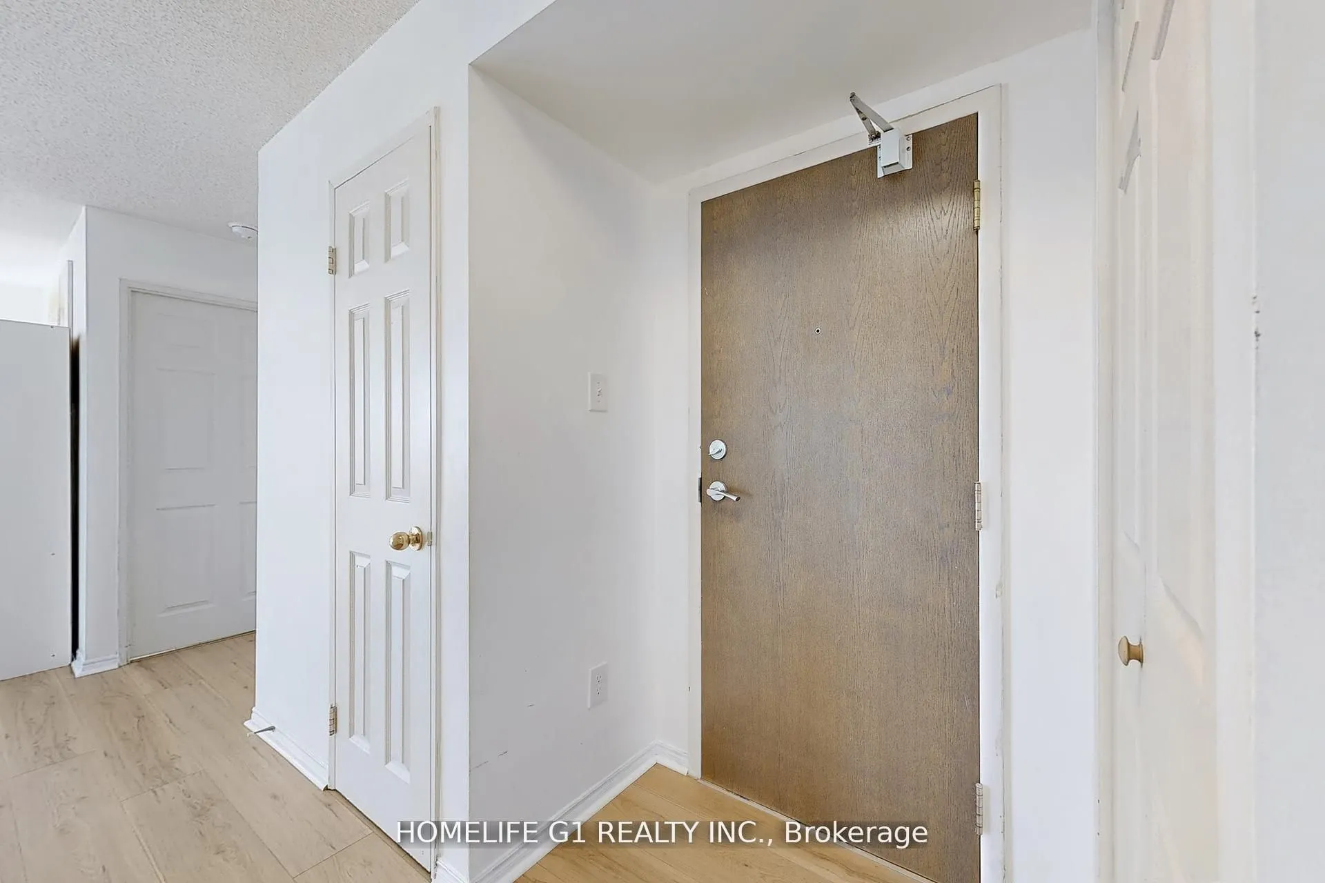 50 Kingsbridge Garden Circle, #1111