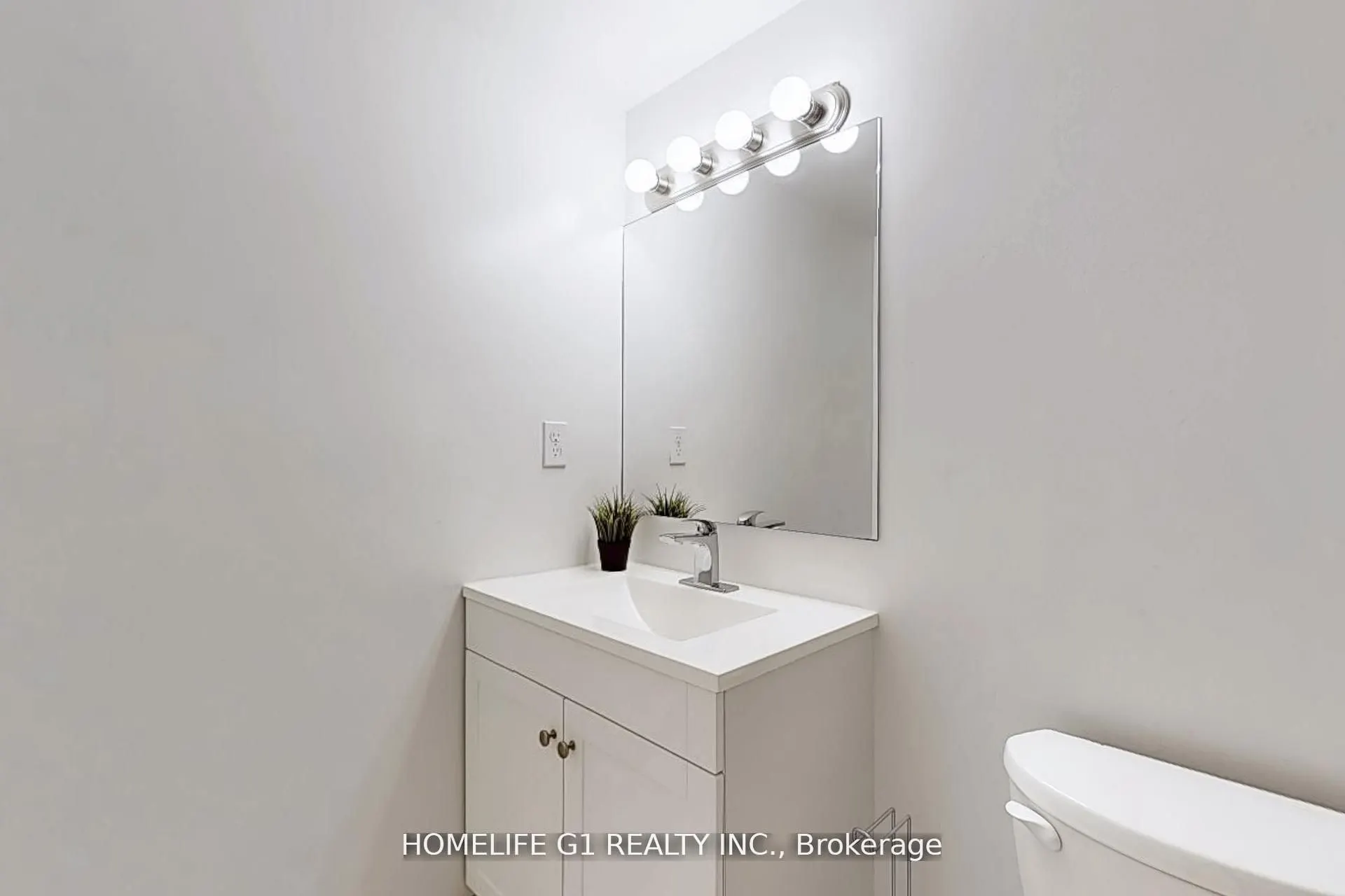 50 Kingsbridge Garden Circle, #1111