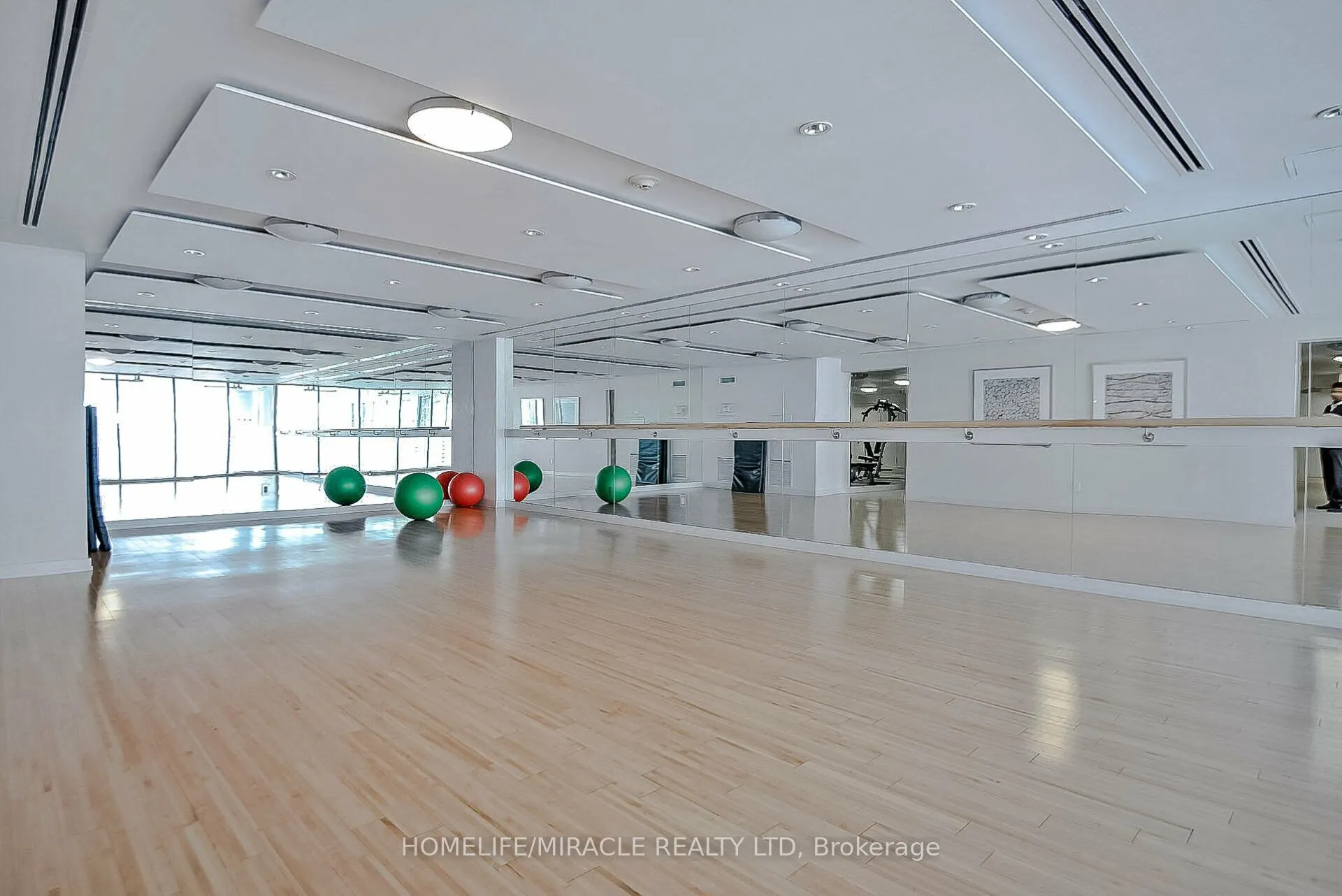 225 Webb Drive, #PH2