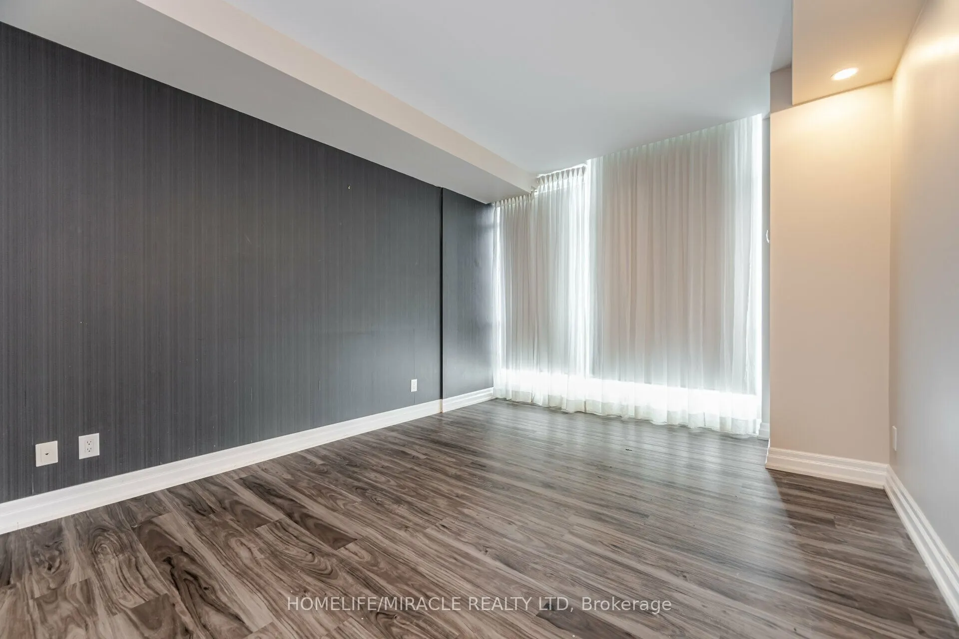 225 Webb Drive, #PH2