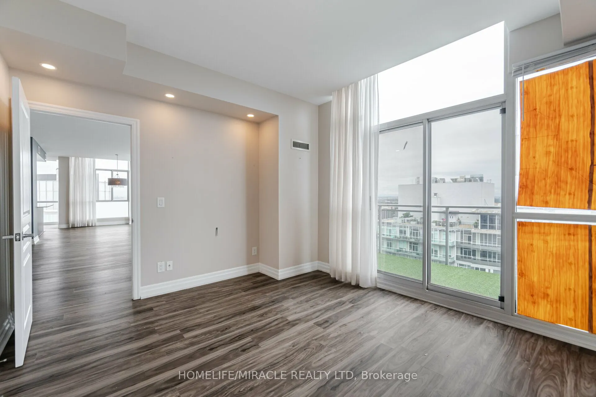 225 Webb Drive, #PH2