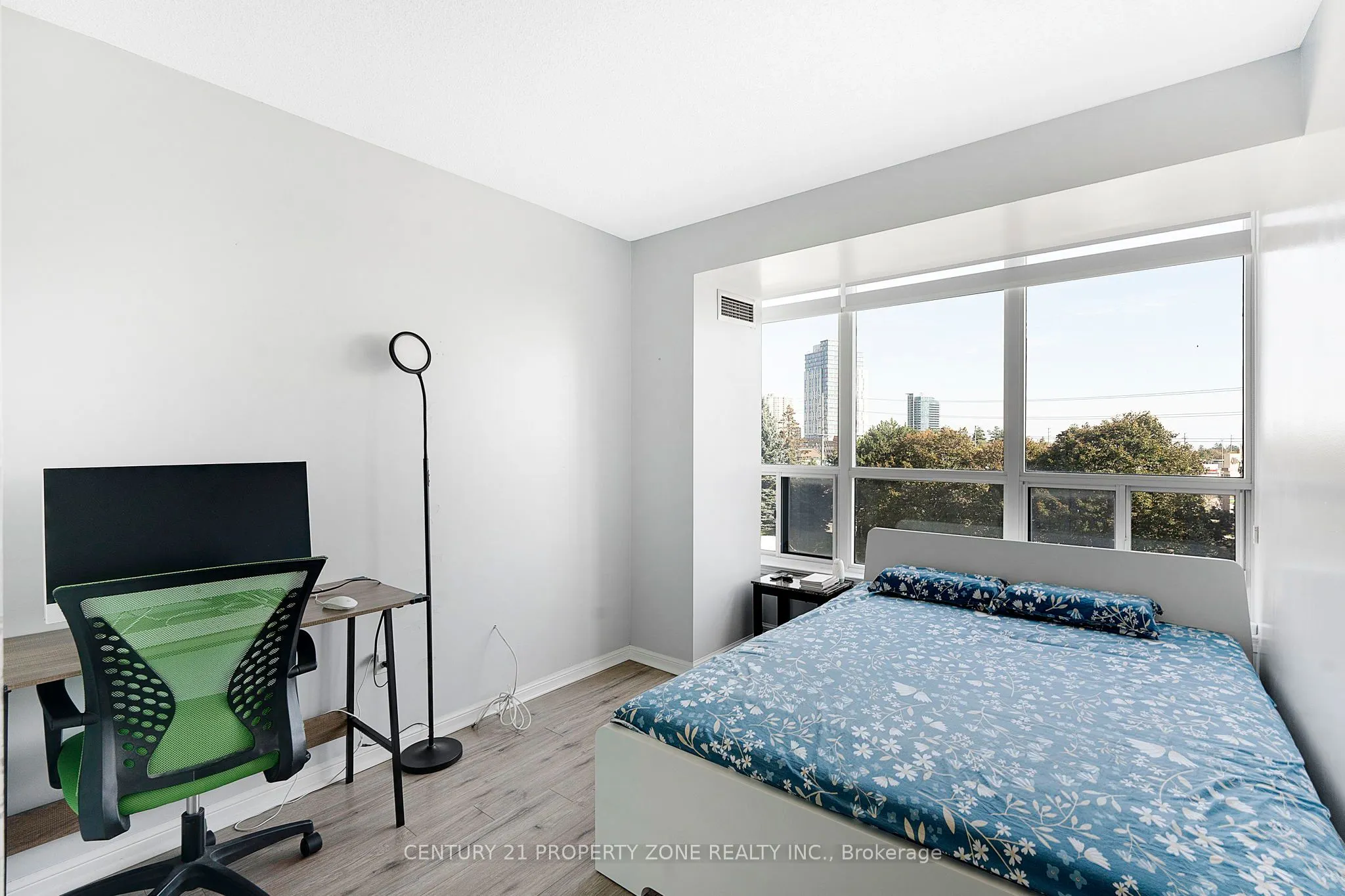 10 Laurelcrest Street, #407