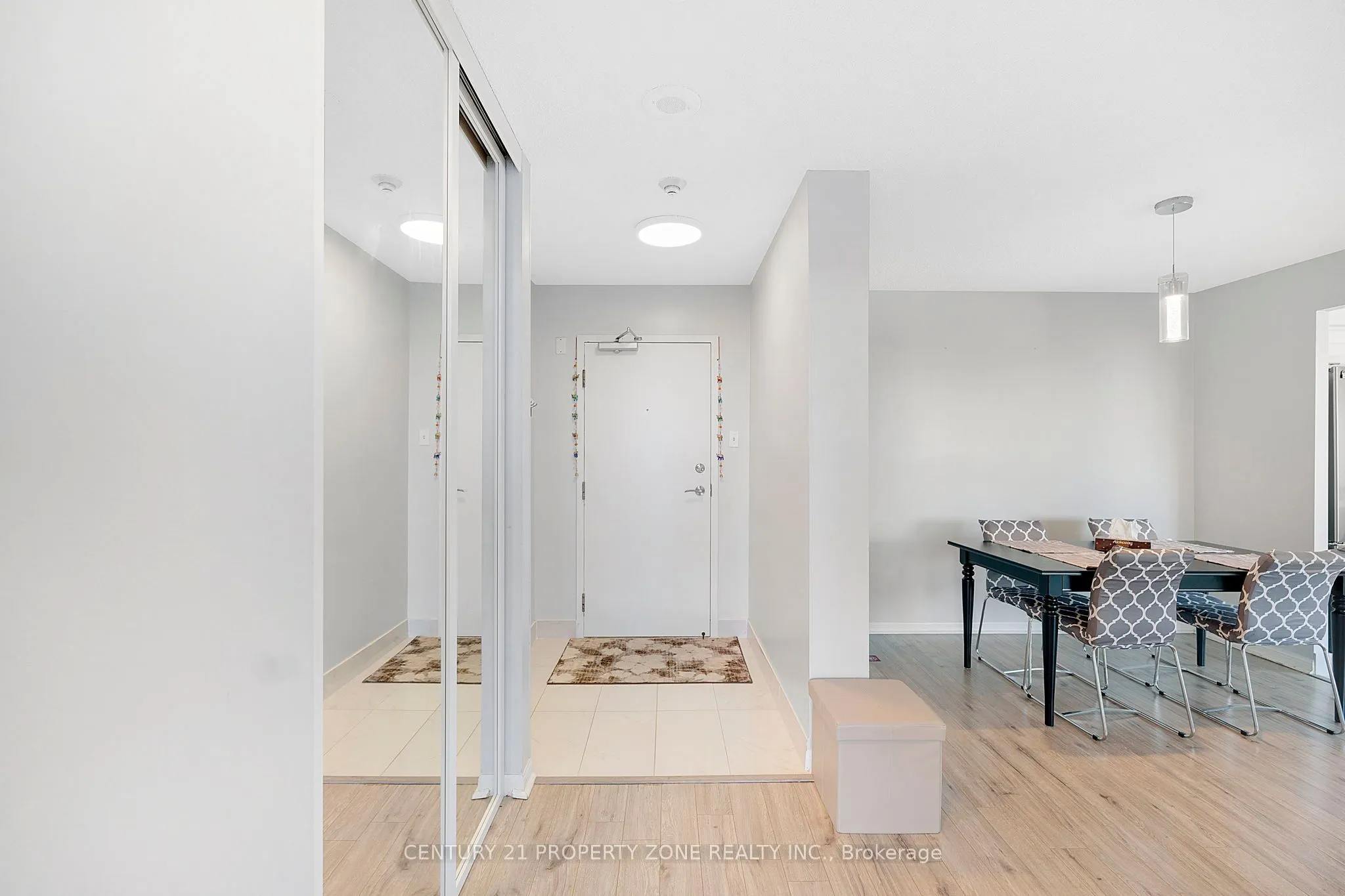 10 Laurelcrest Street, #407