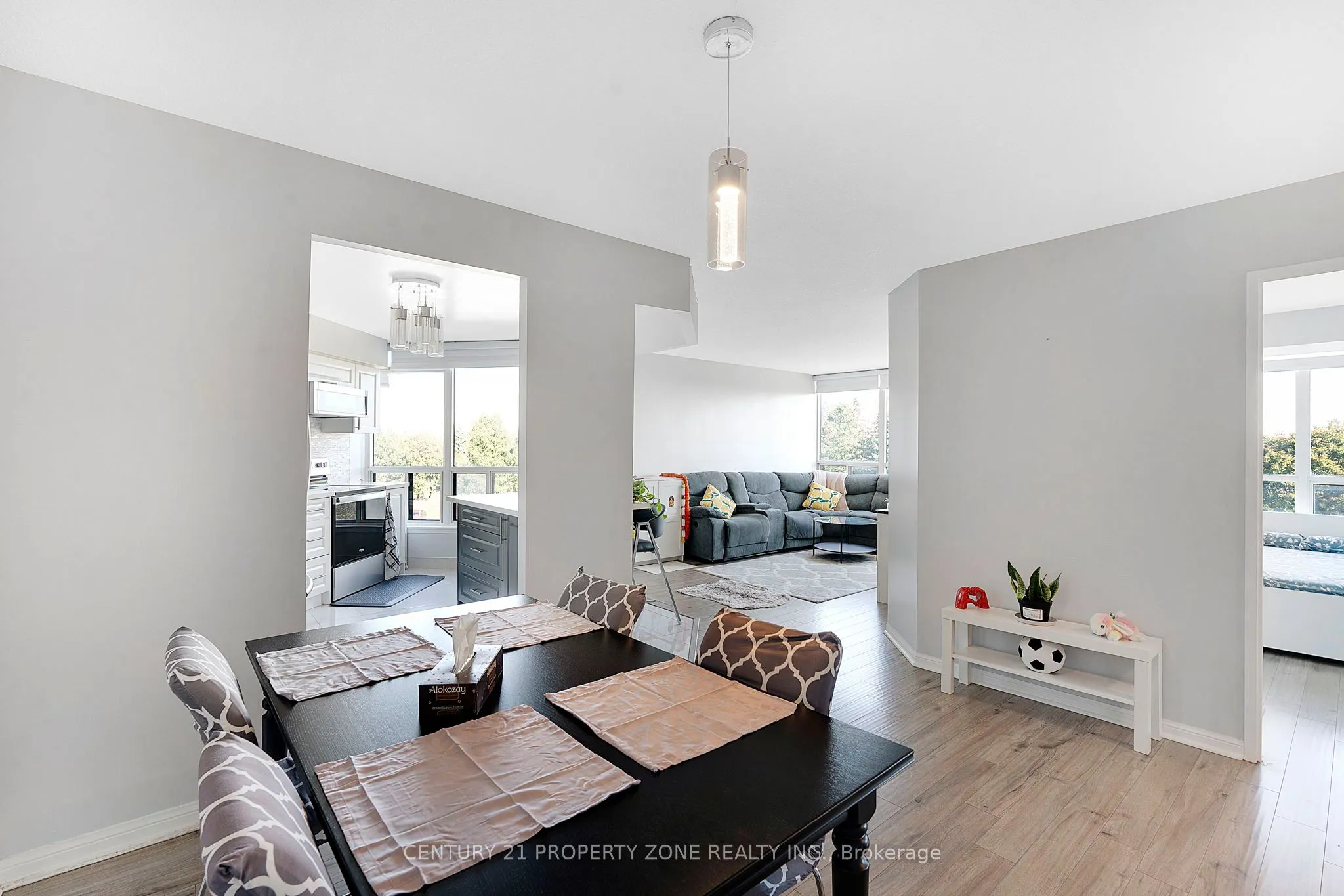 10 Laurelcrest Street, #407