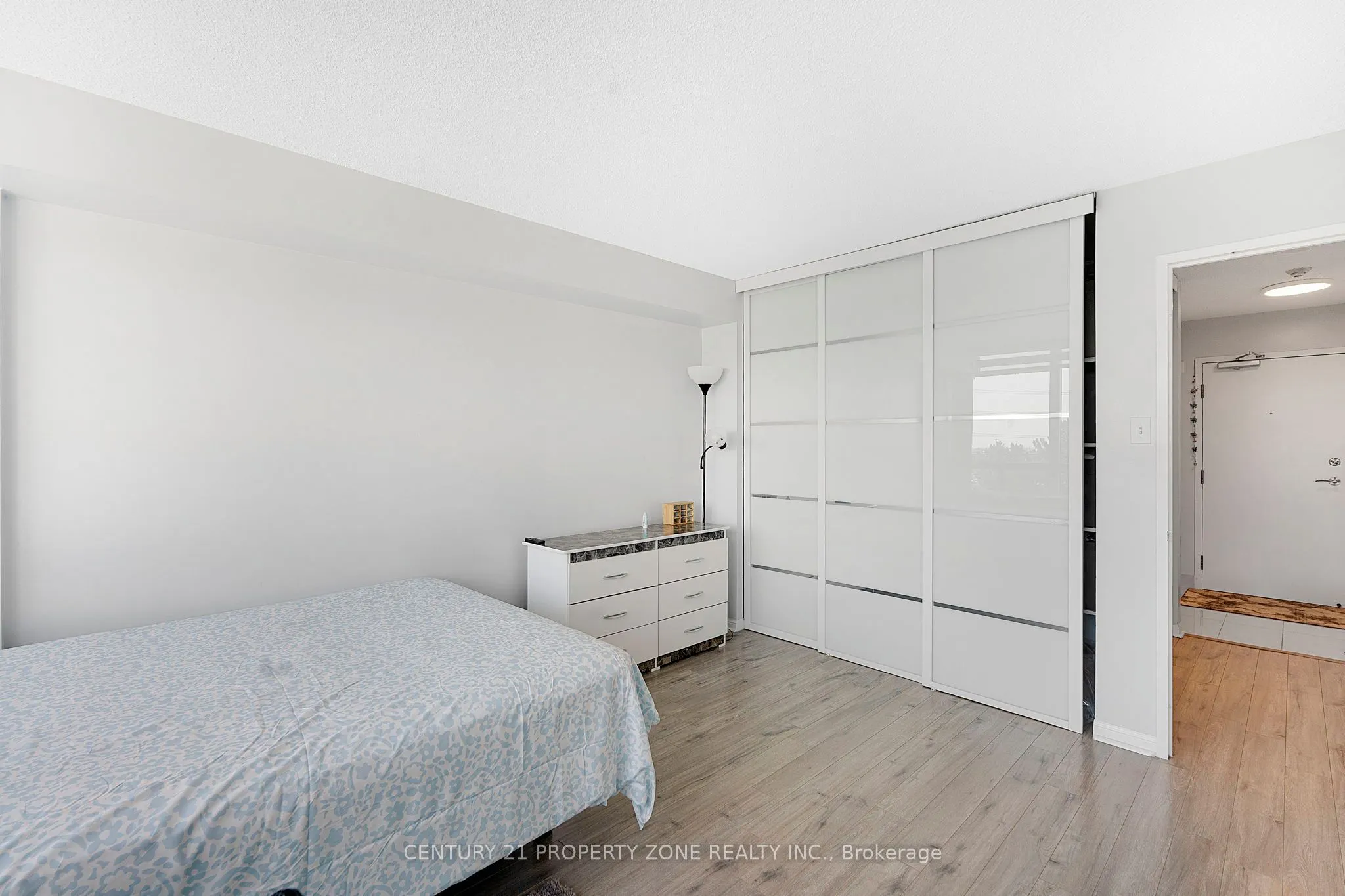 10 Laurelcrest Street, #407