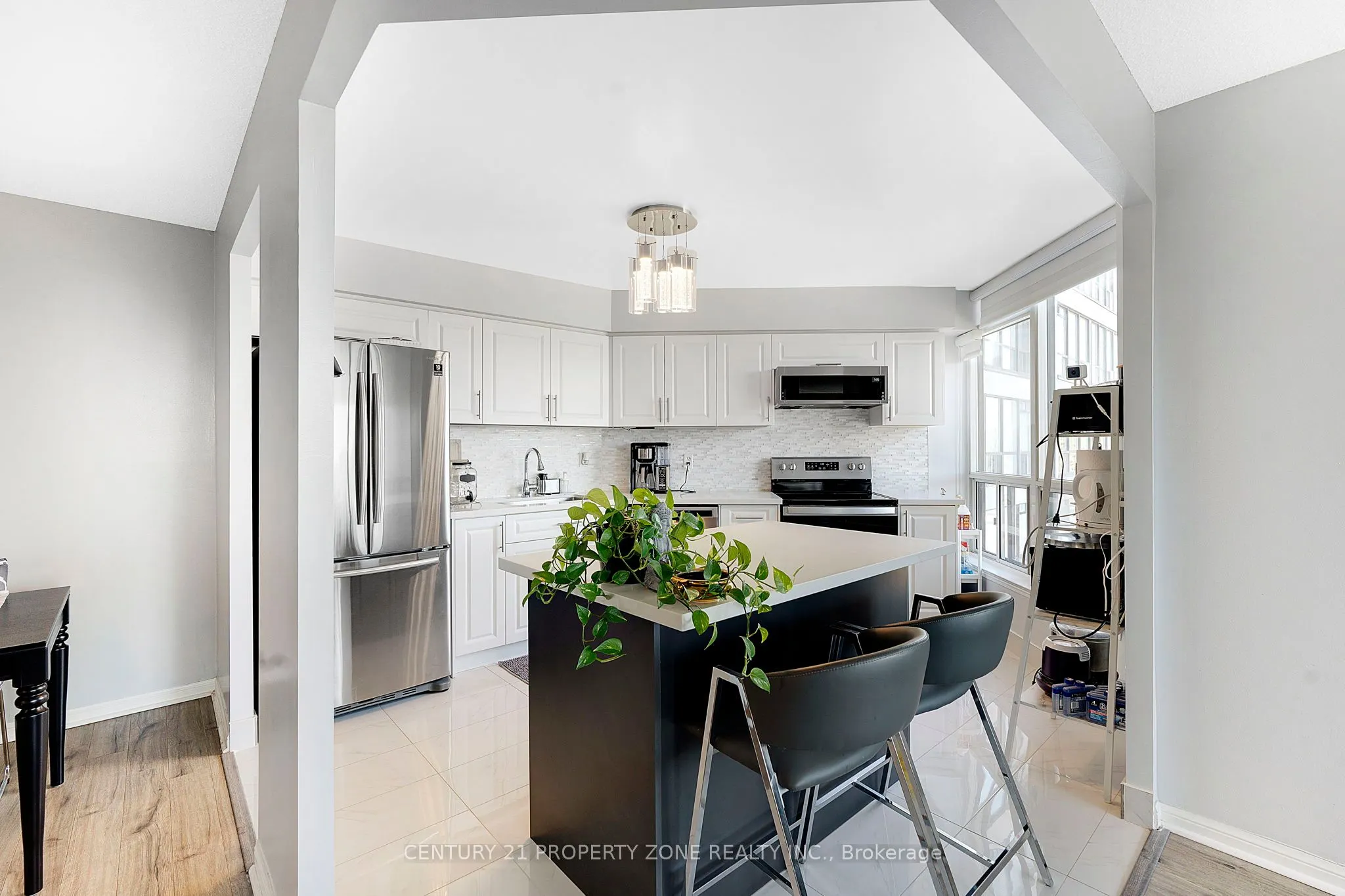 10 Laurelcrest Street, #407