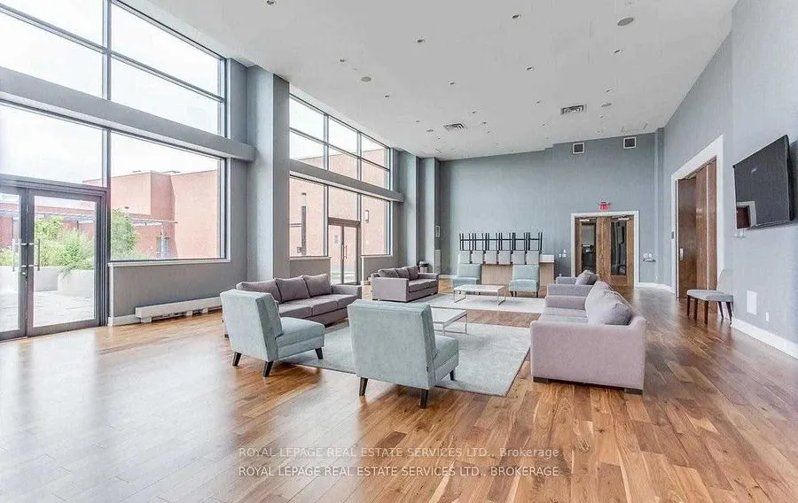 2212 Lakeshore Boulevard, #804