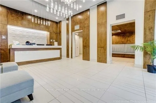 2212 Lakeshore Boulevard, #804