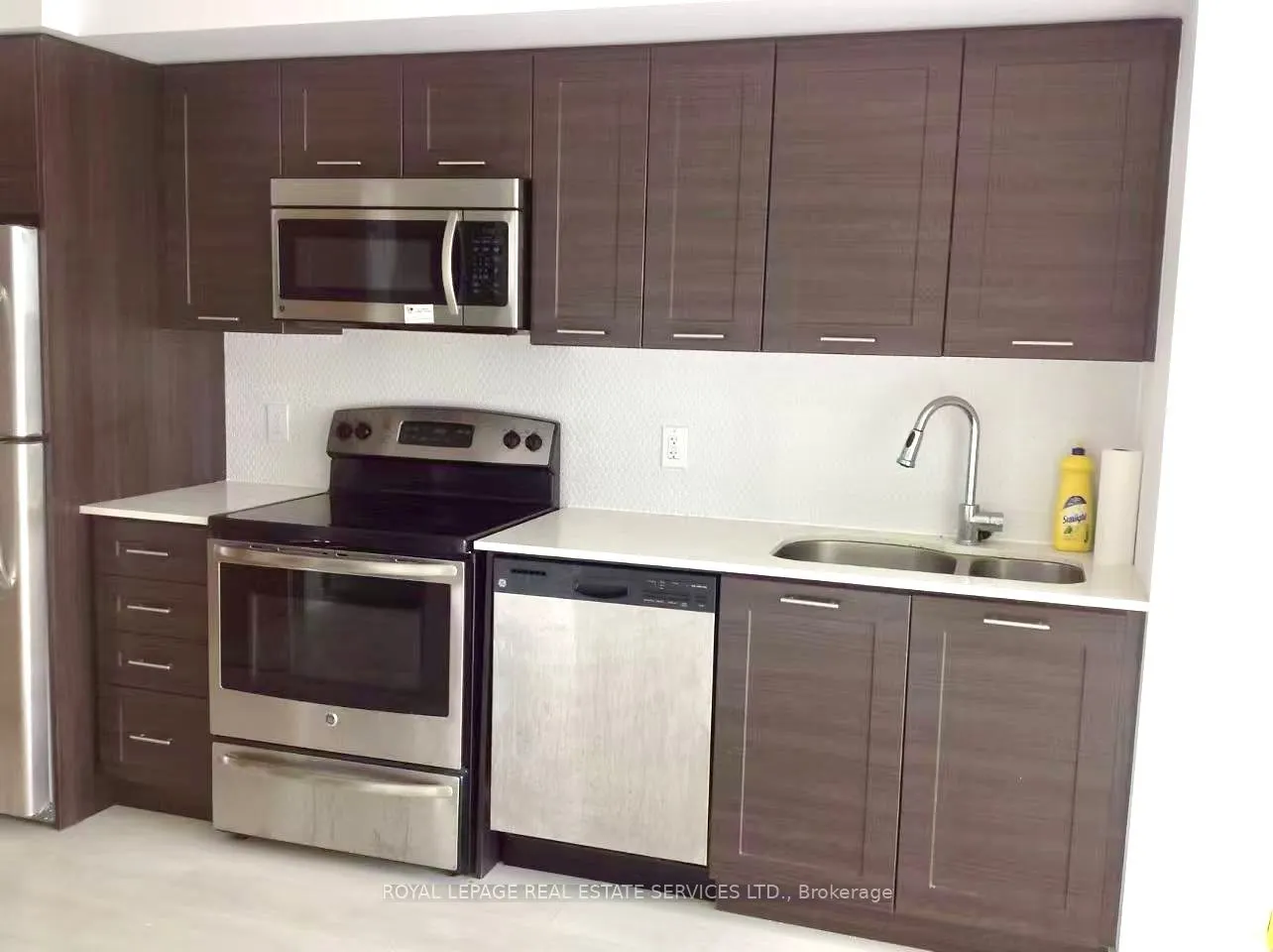 2212 Lakeshore Boulevard, #804