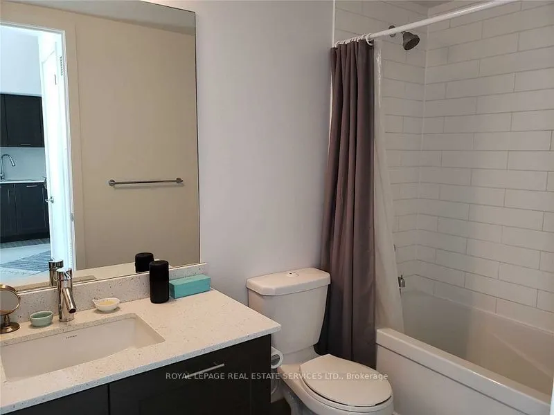 2212 Lakeshore Boulevard, #804