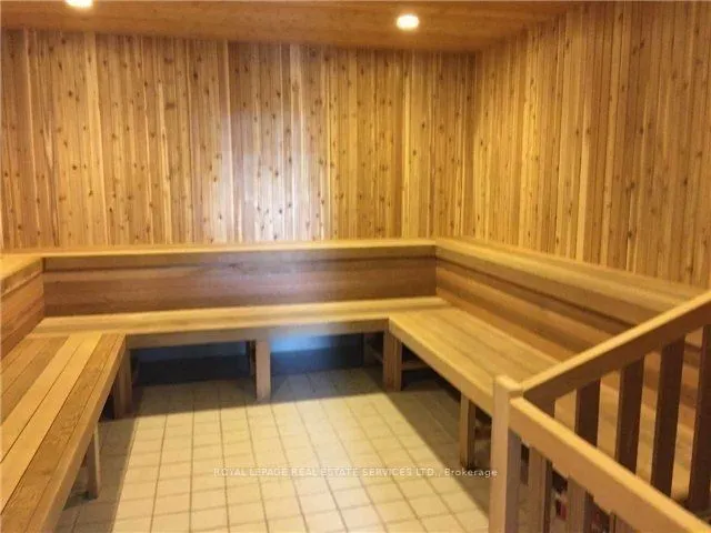 2212 Lakeshore Boulevard, #804