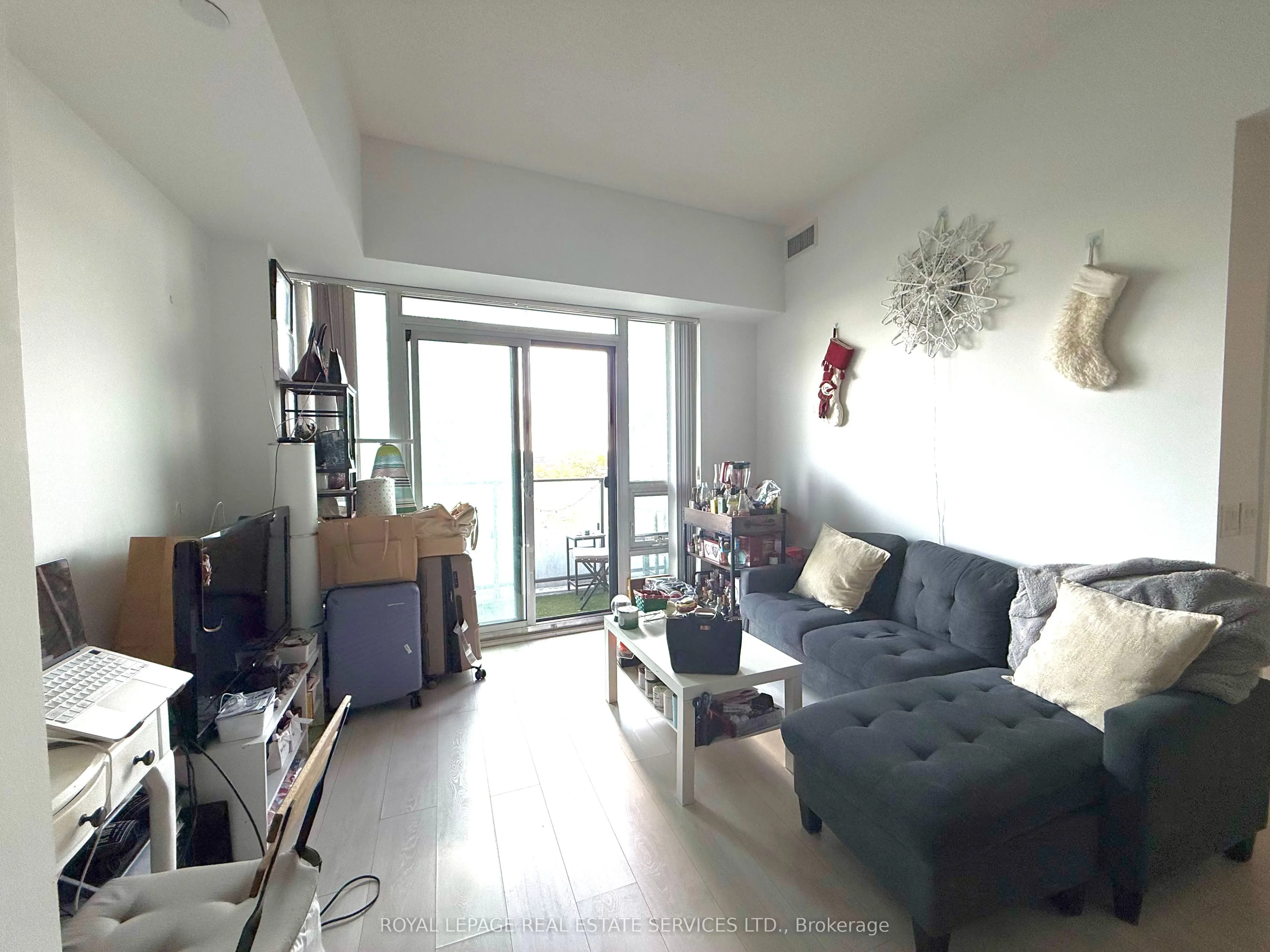 2212 Lakeshore Boulevard, #804