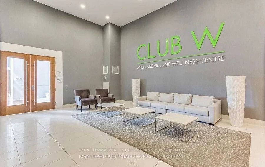 2212 Lakeshore Boulevard, #804