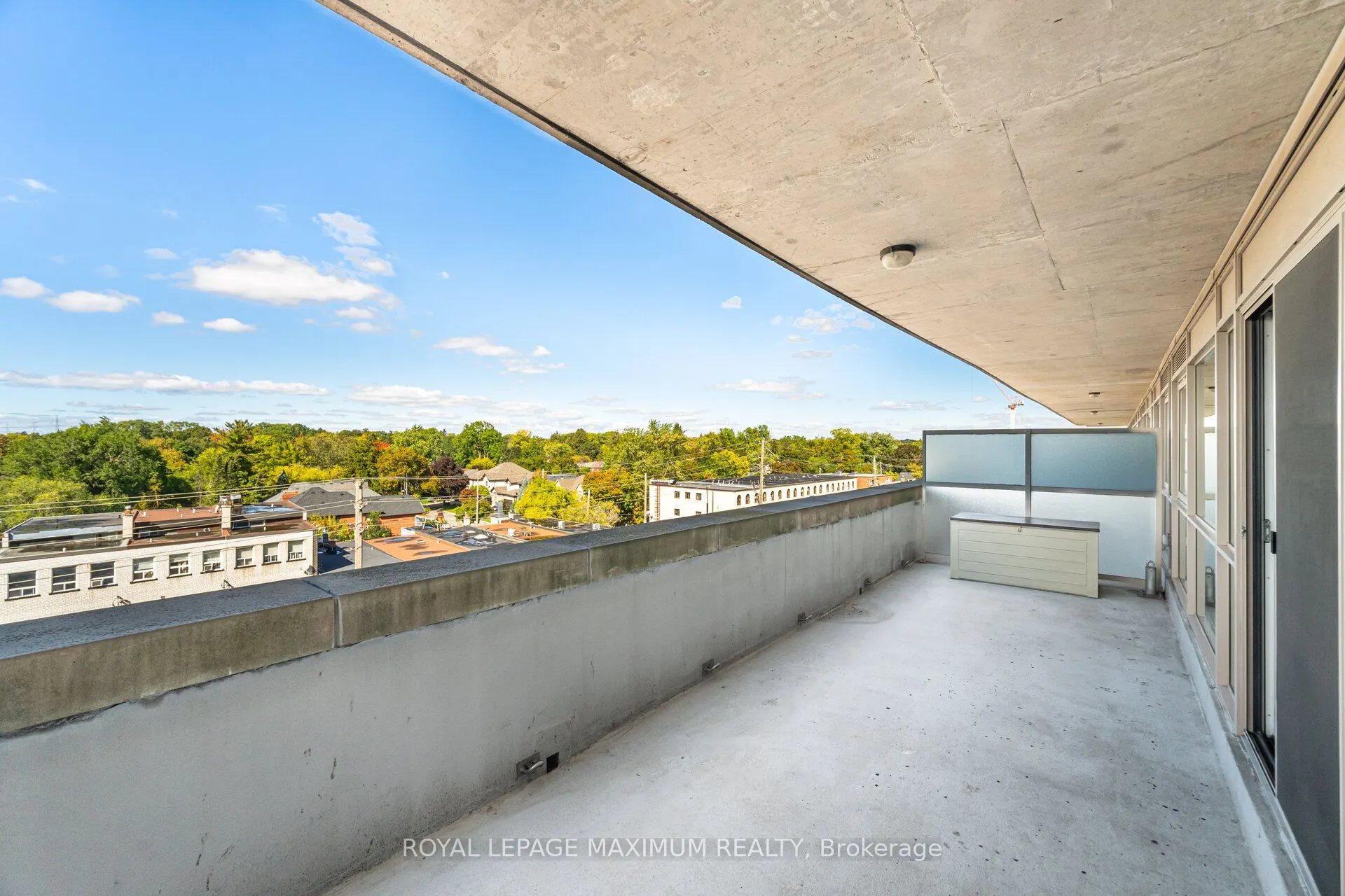 5101 Dundas Street W, #511
