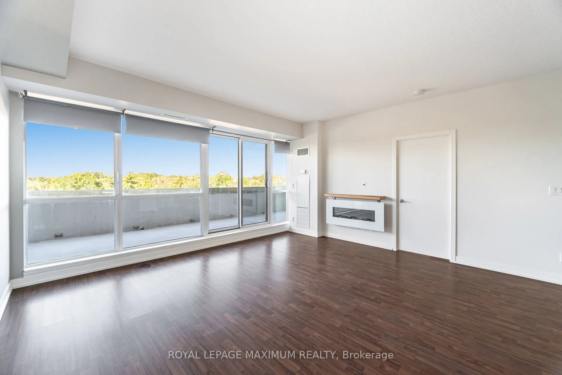 5101 Dundas Street W, #511