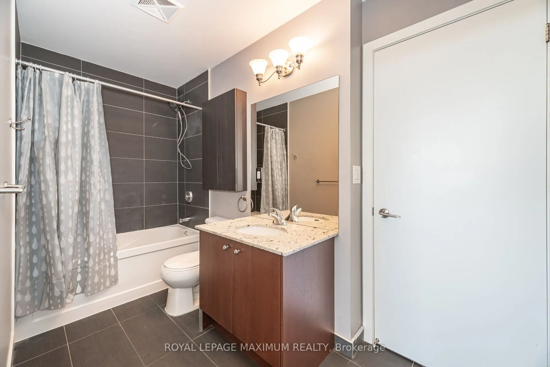5101 Dundas Street W, #511