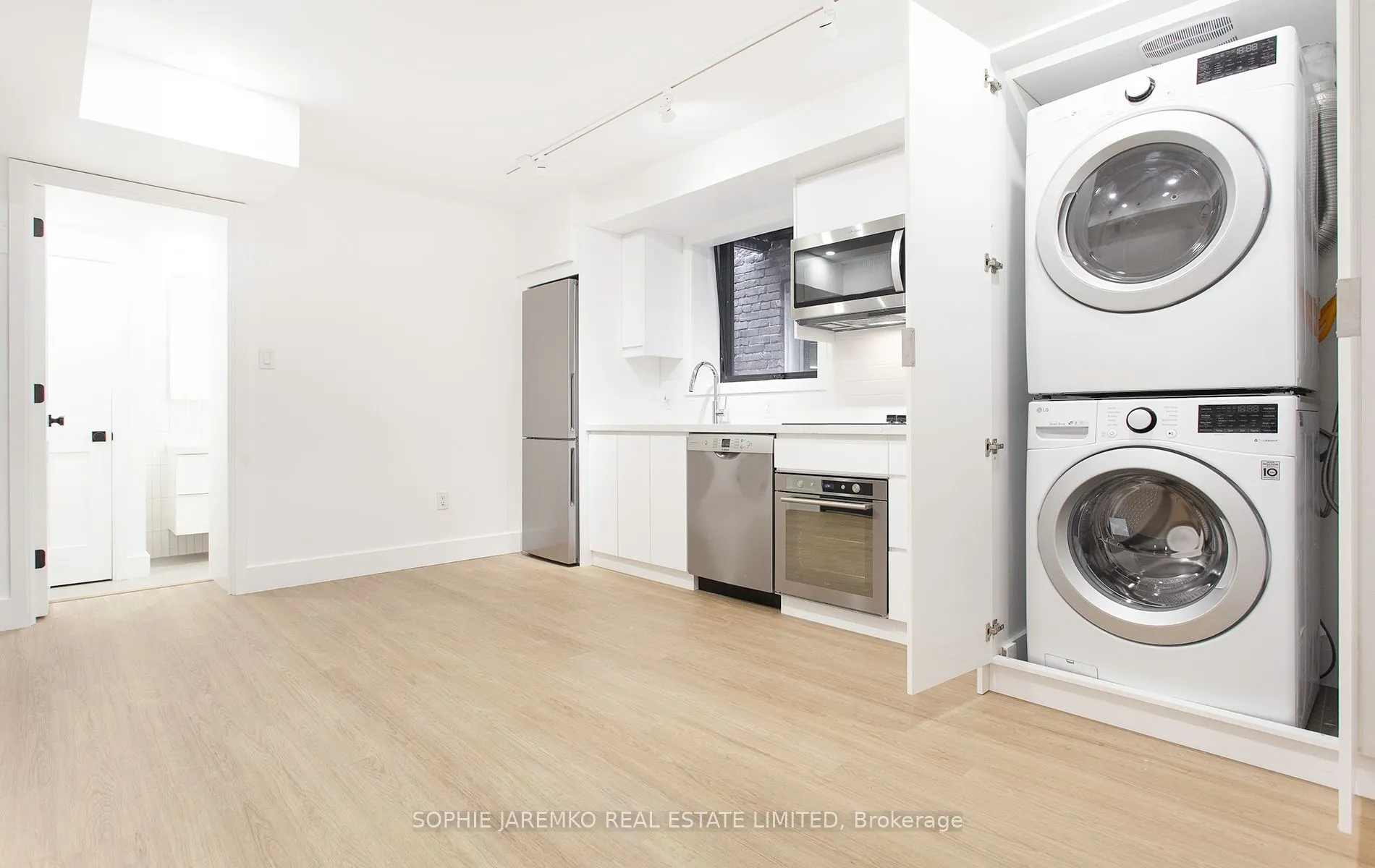 415 Roncesvalles Avenue, #2