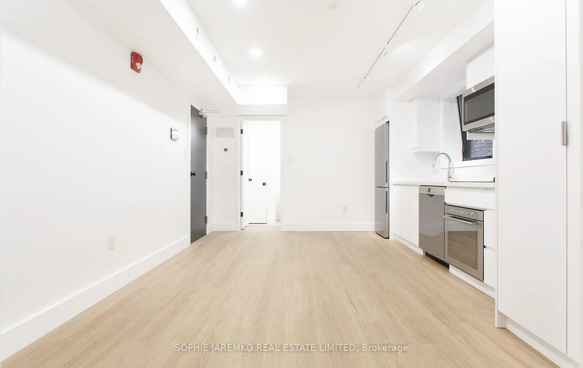 415 Roncesvalles Avenue, #2