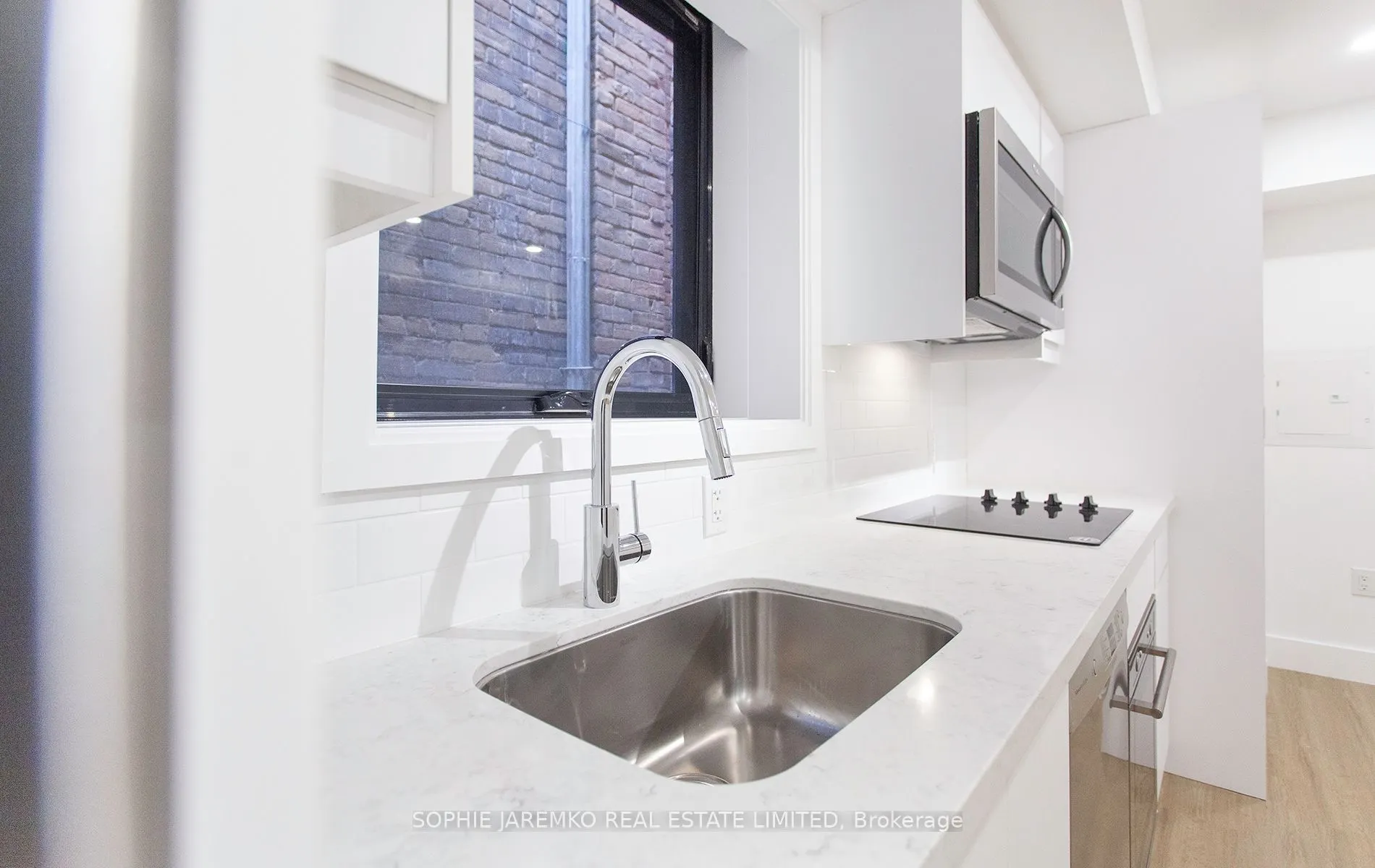 415 Roncesvalles Avenue, #2