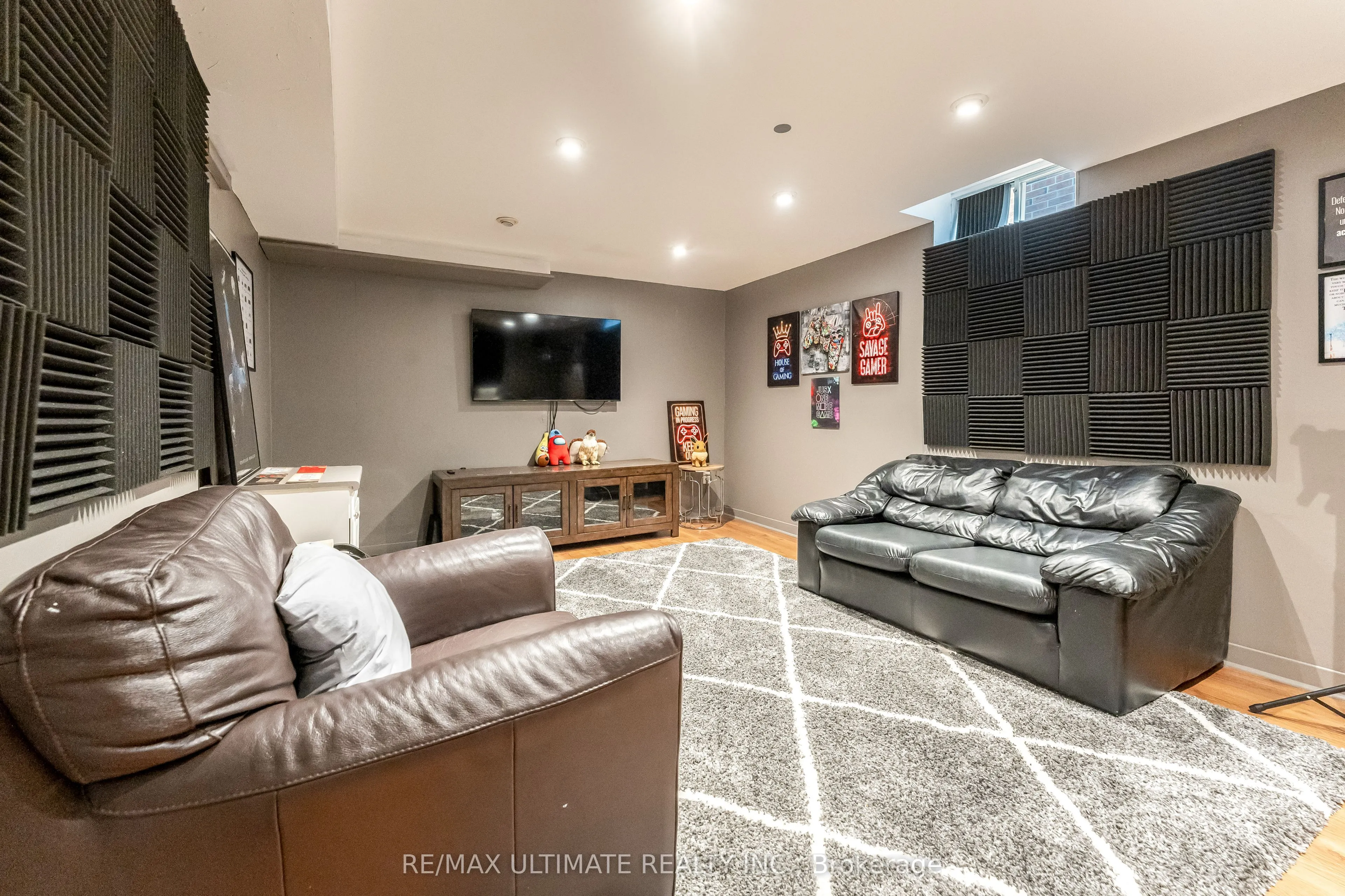 1689 Copseholm Trail