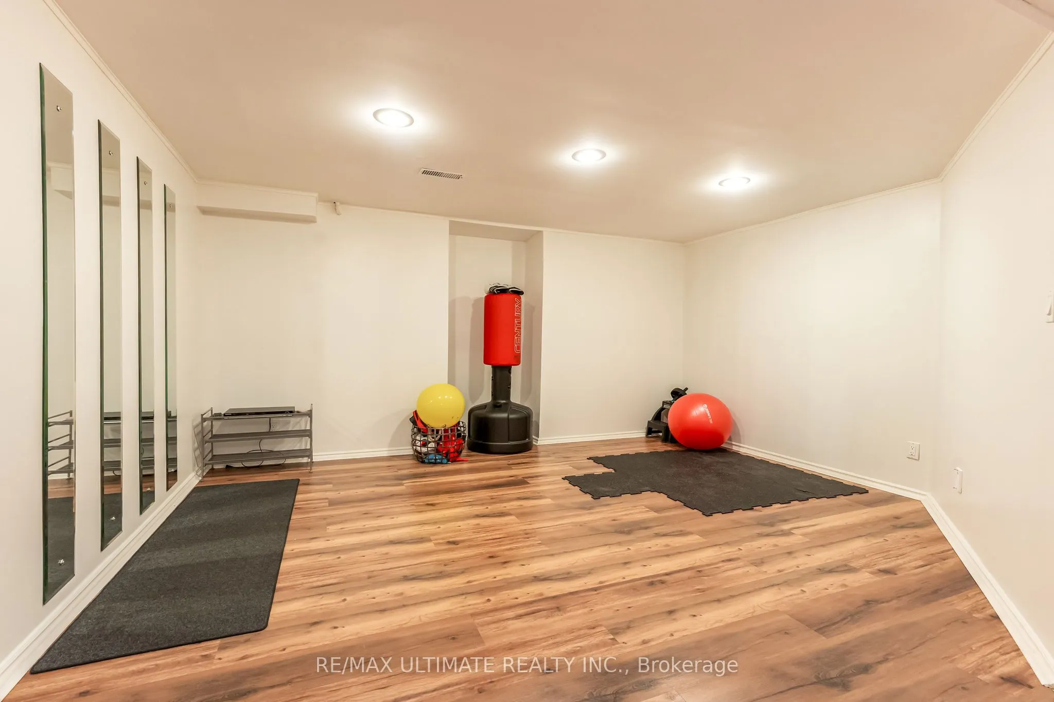 1689 Copseholm Trail