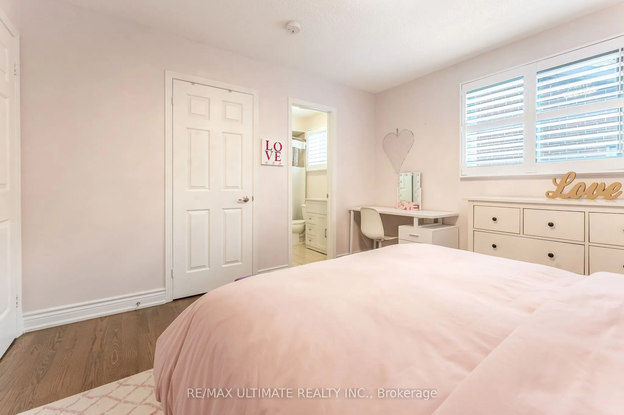 1689 Copseholm Trail