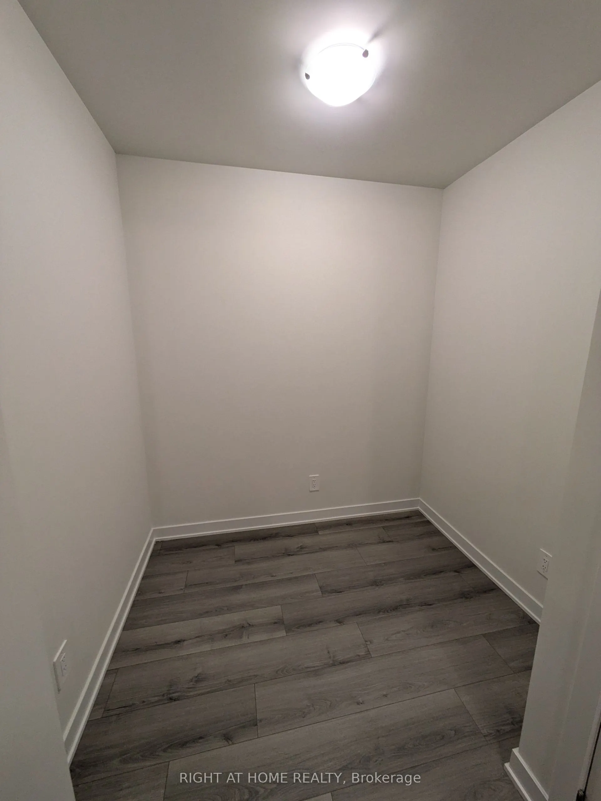 1440 Clarriage Court, #102